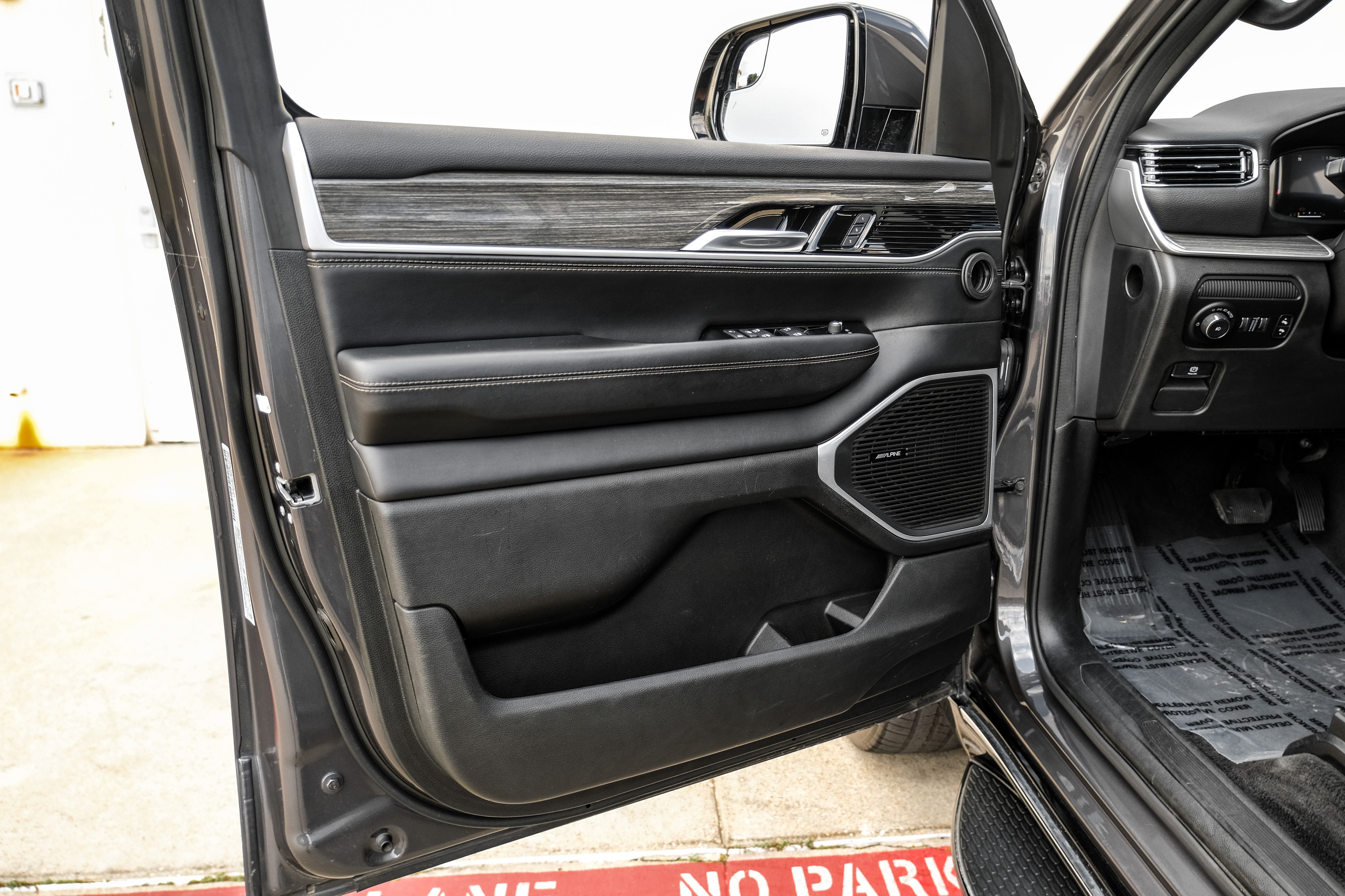 2022 Jeep Wagoneer Series II