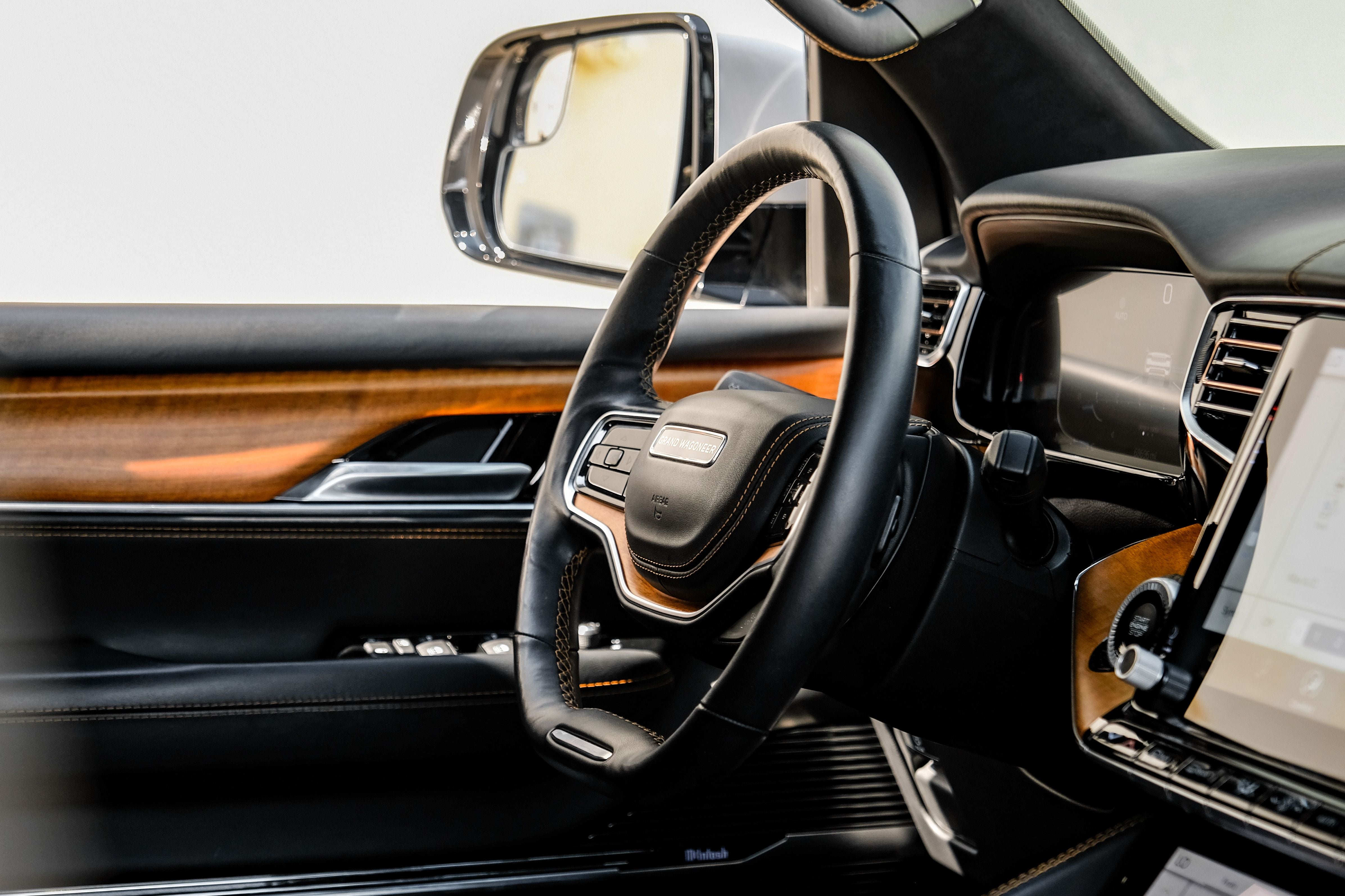 2022 Jeep Grand Wagoneer Series III