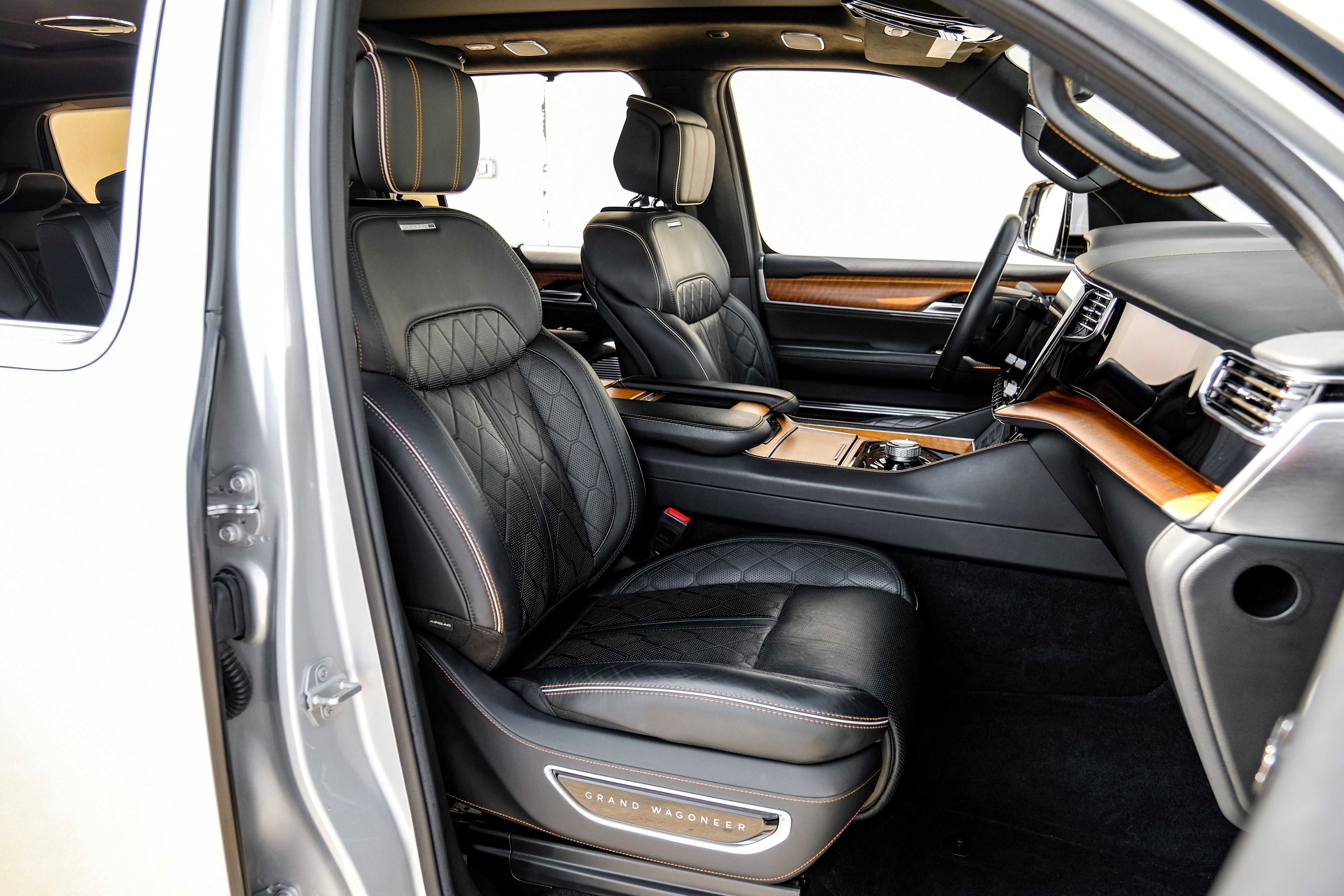 2022 Jeep Grand Wagoneer Series III