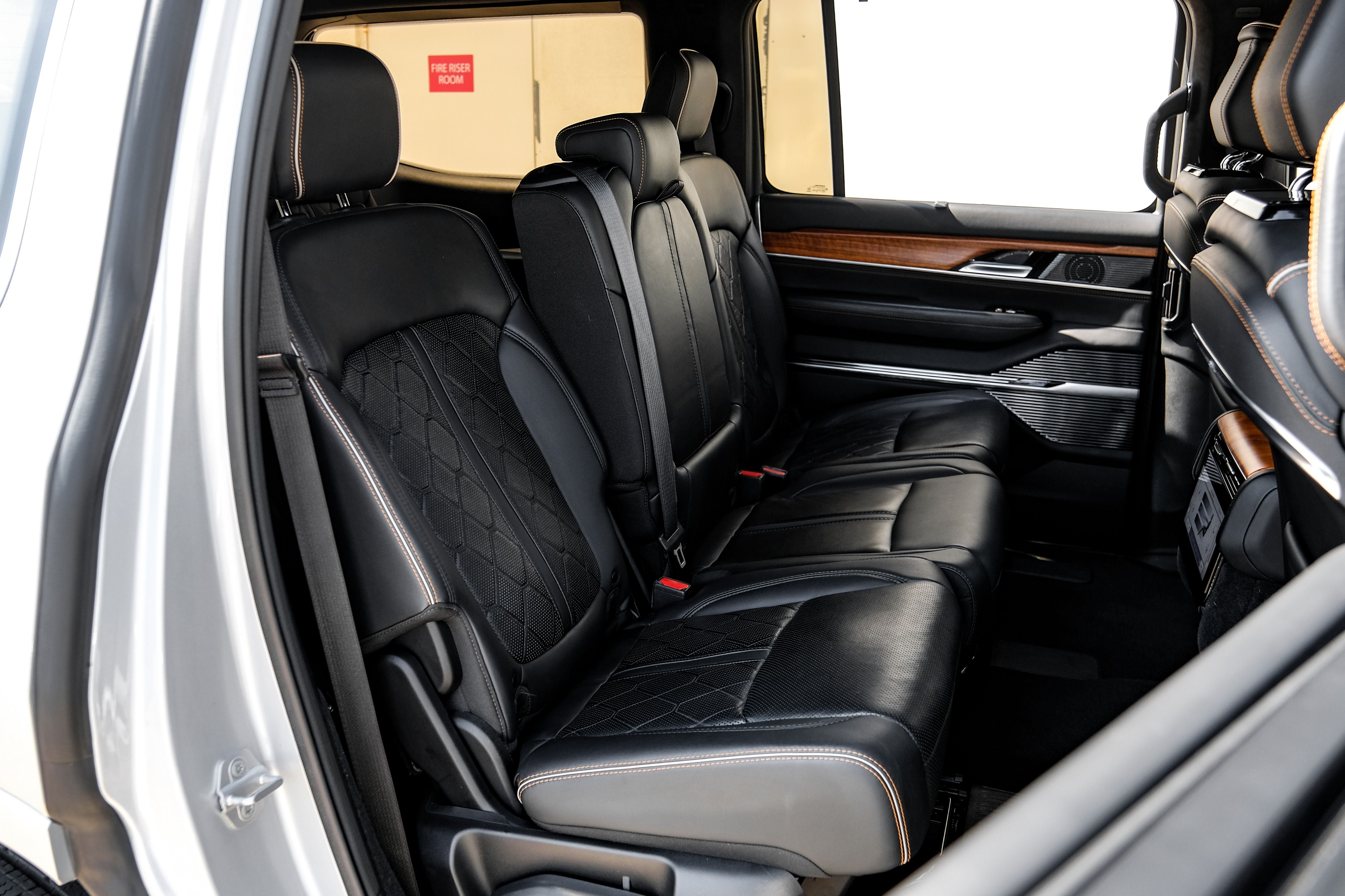 2022 Jeep Grand Wagoneer Series III