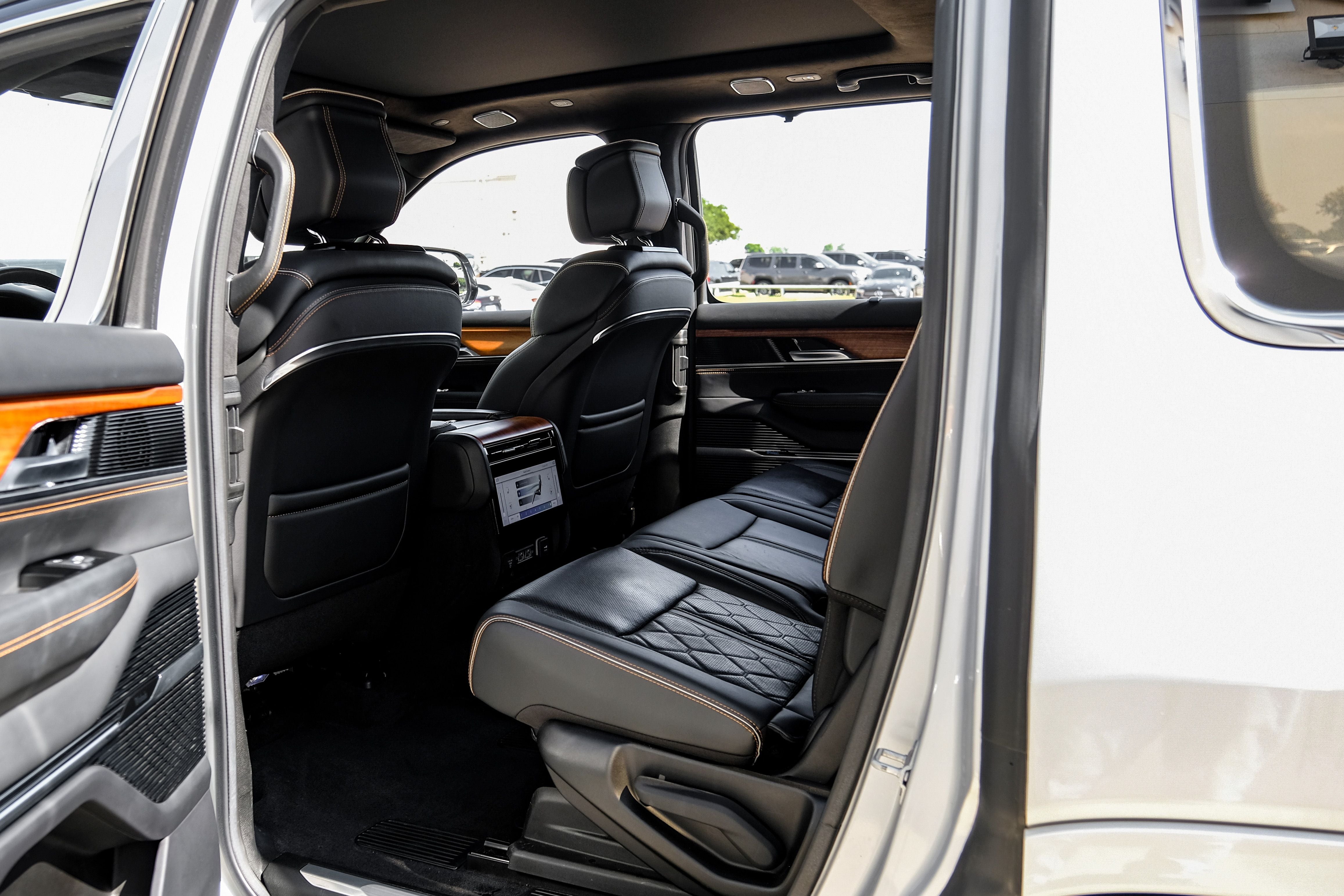 2022 Jeep Grand Wagoneer Series III