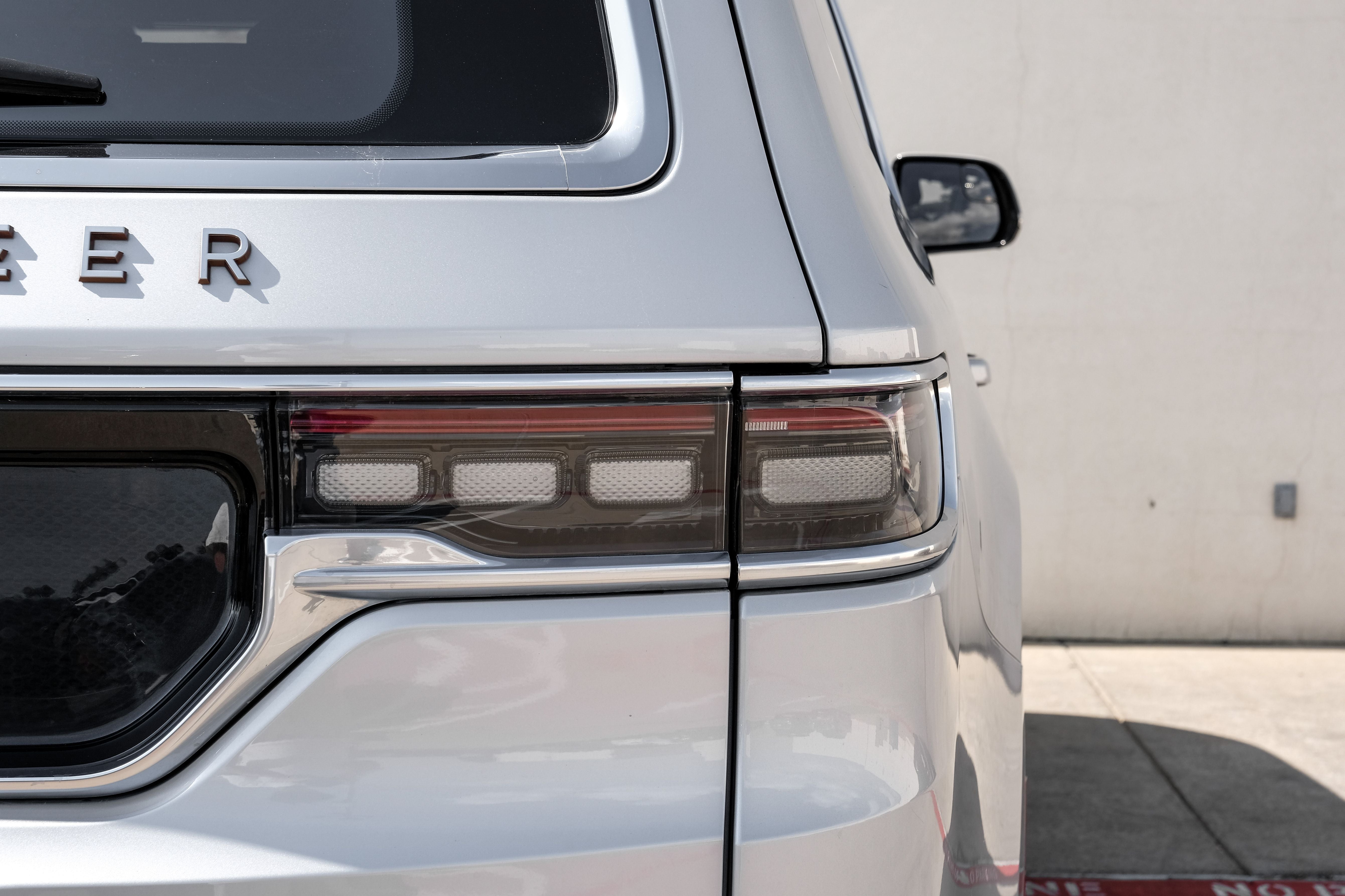 2022 Jeep Grand Wagoneer Series III