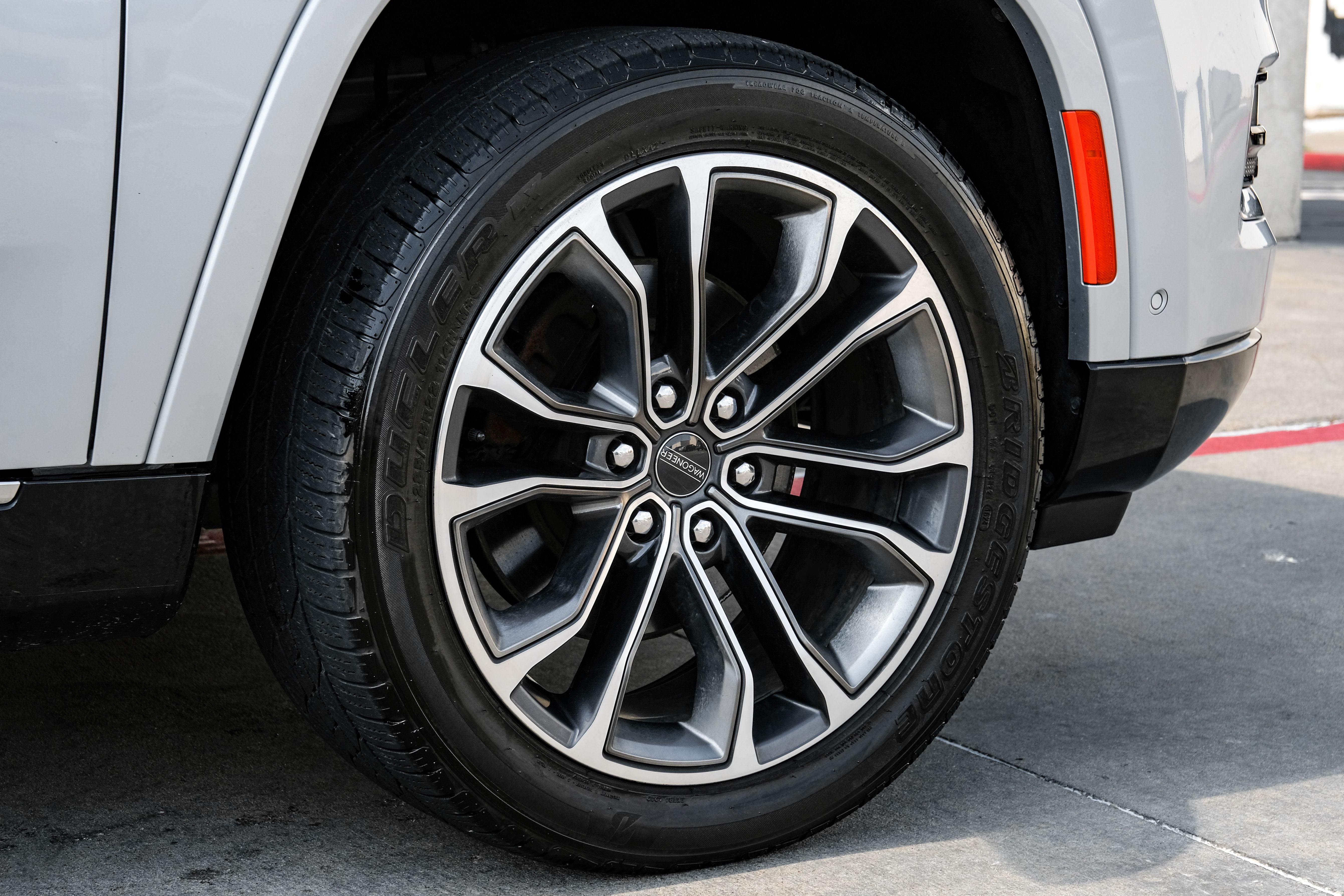 2022 Jeep Grand Wagoneer Series III
