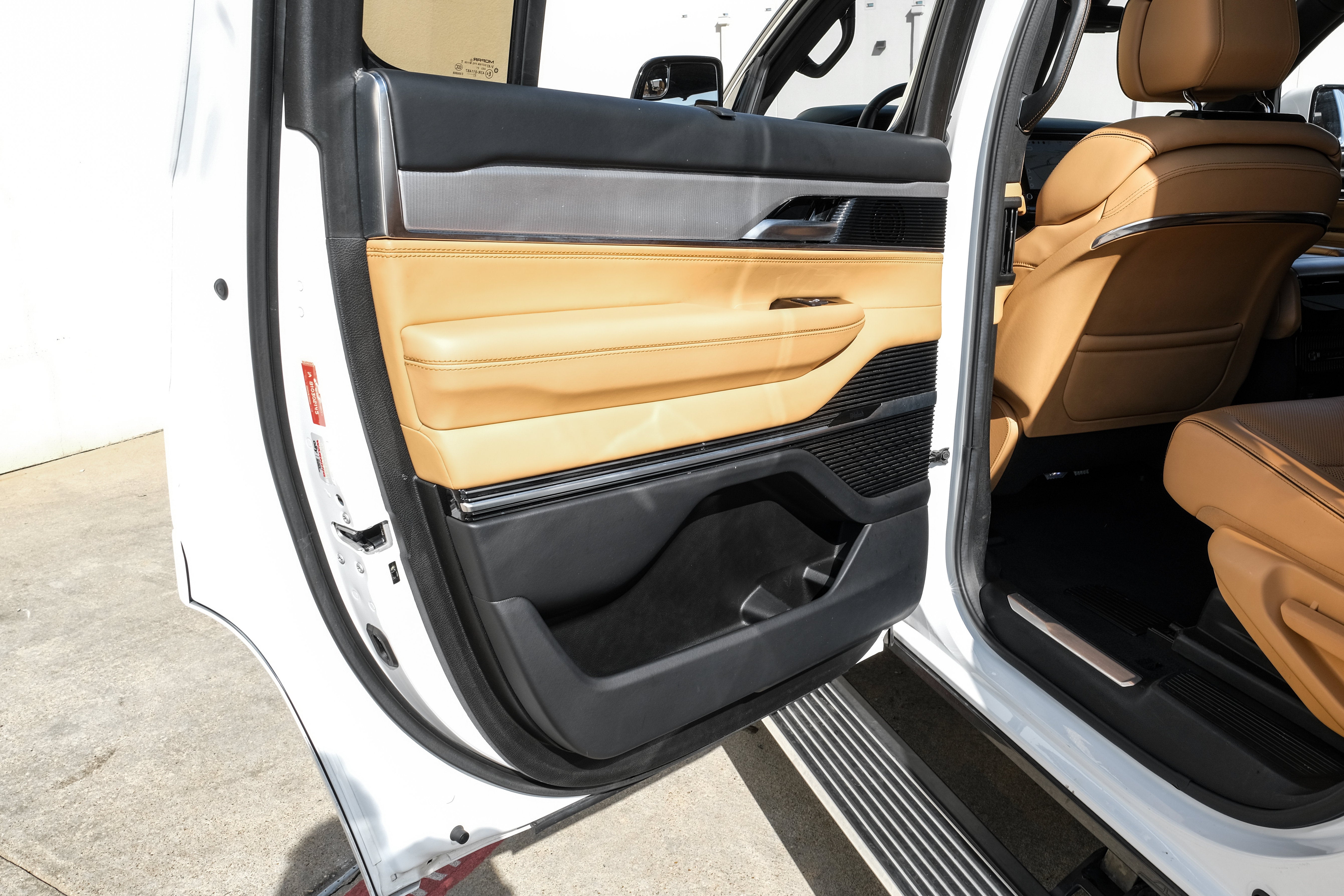2022 Jeep Grand Wagoneer Series III