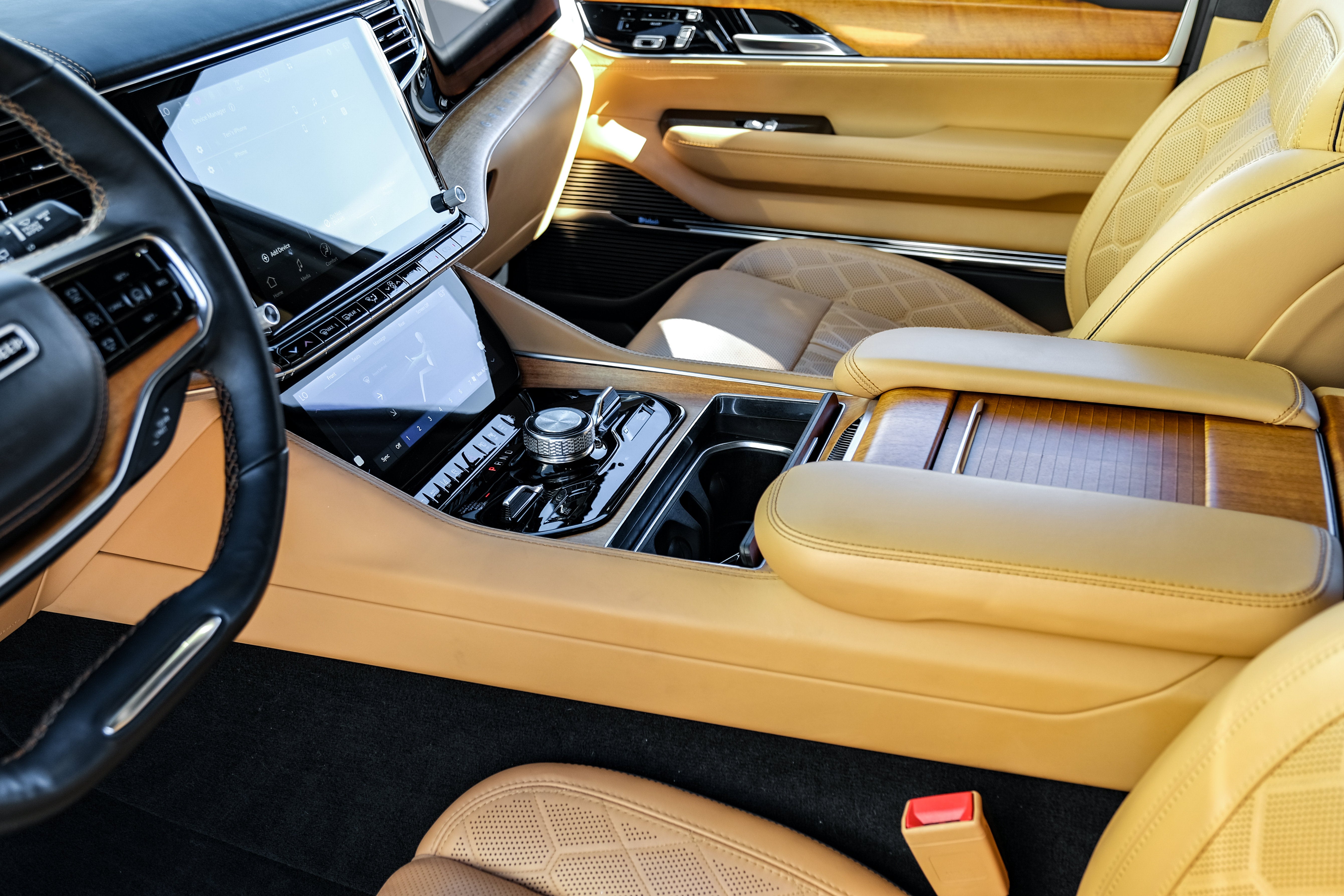 2022 Jeep Grand Wagoneer Series III
