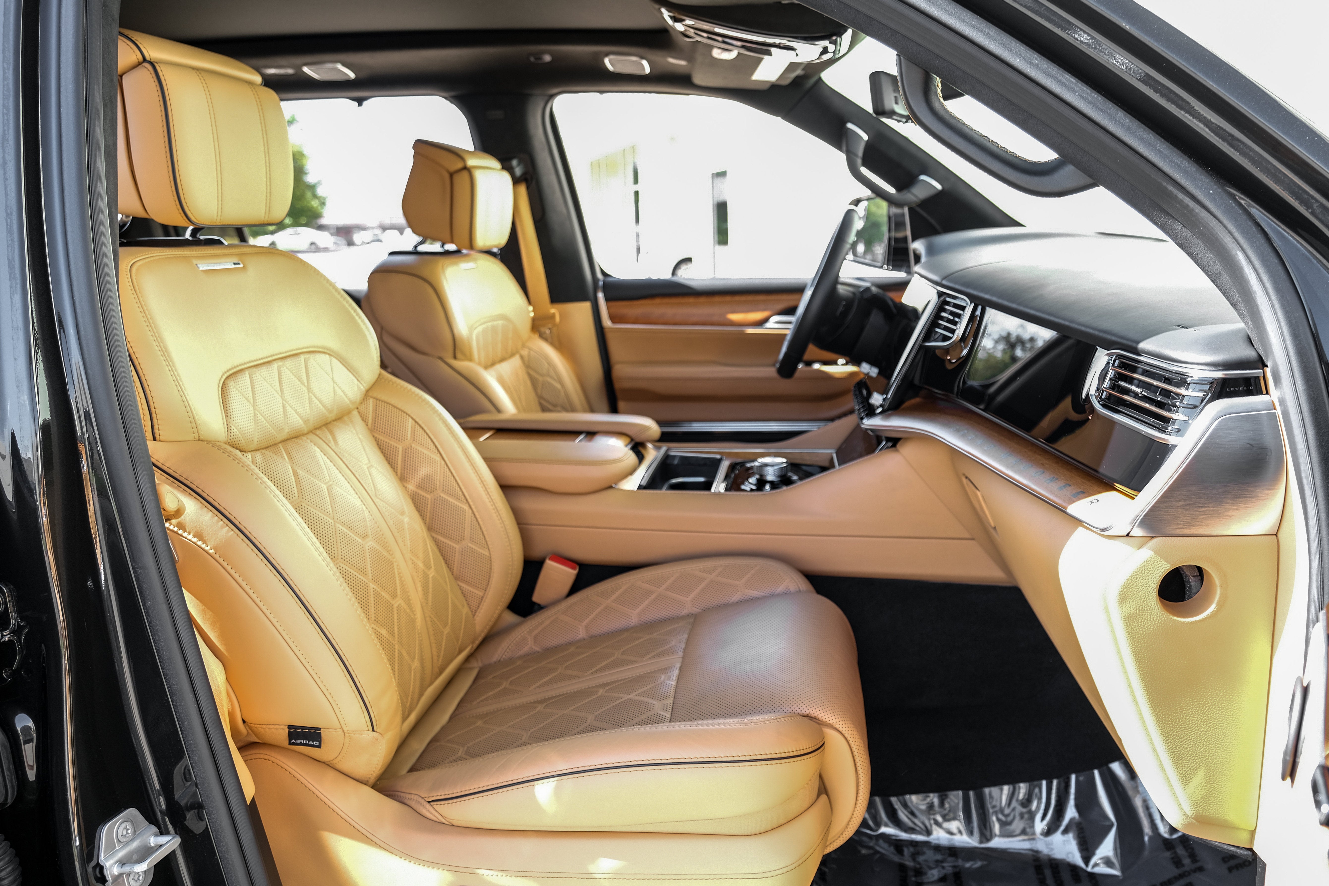 2022 Jeep Grand Wagoneer Series III