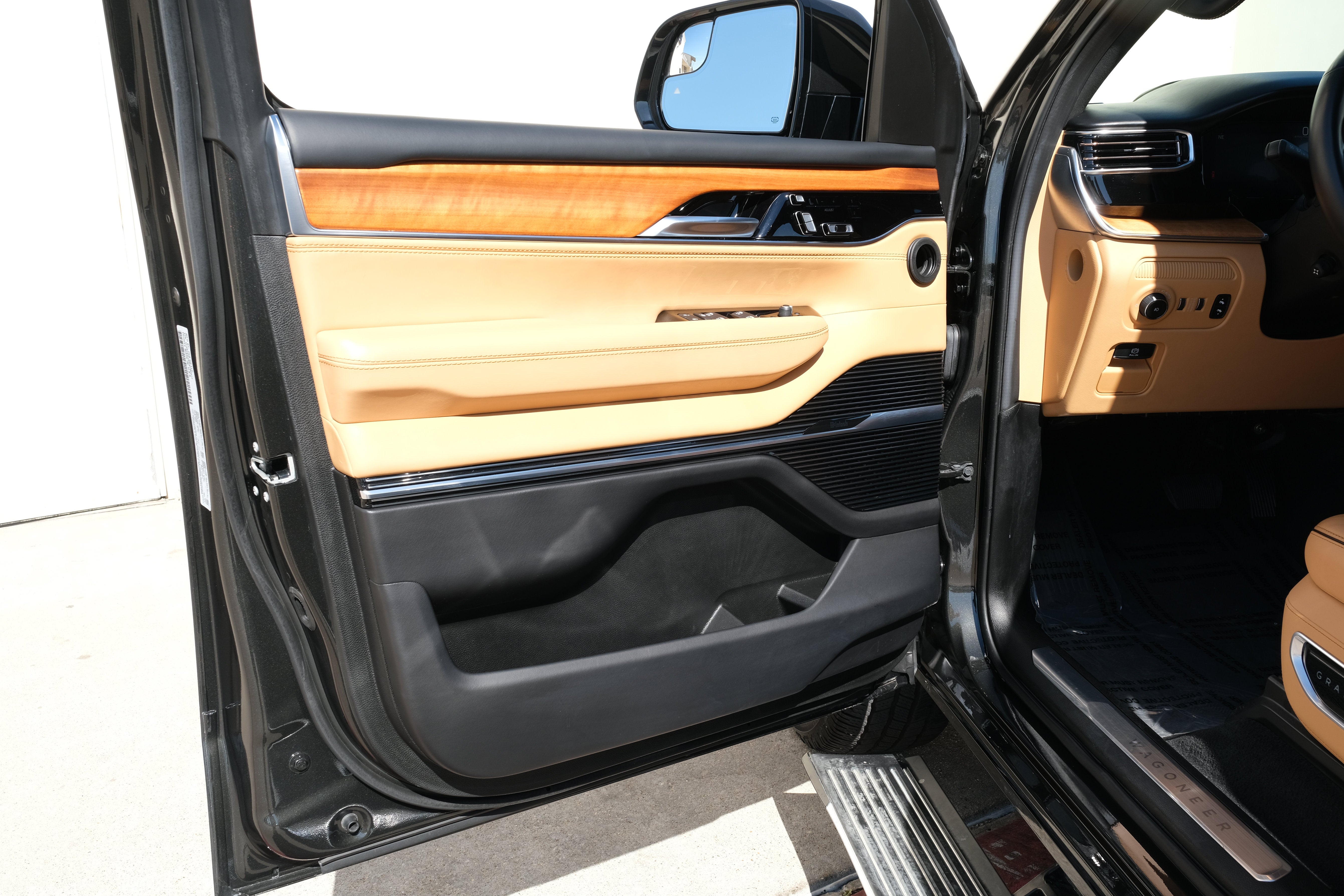 2022 Jeep Grand Wagoneer Series III