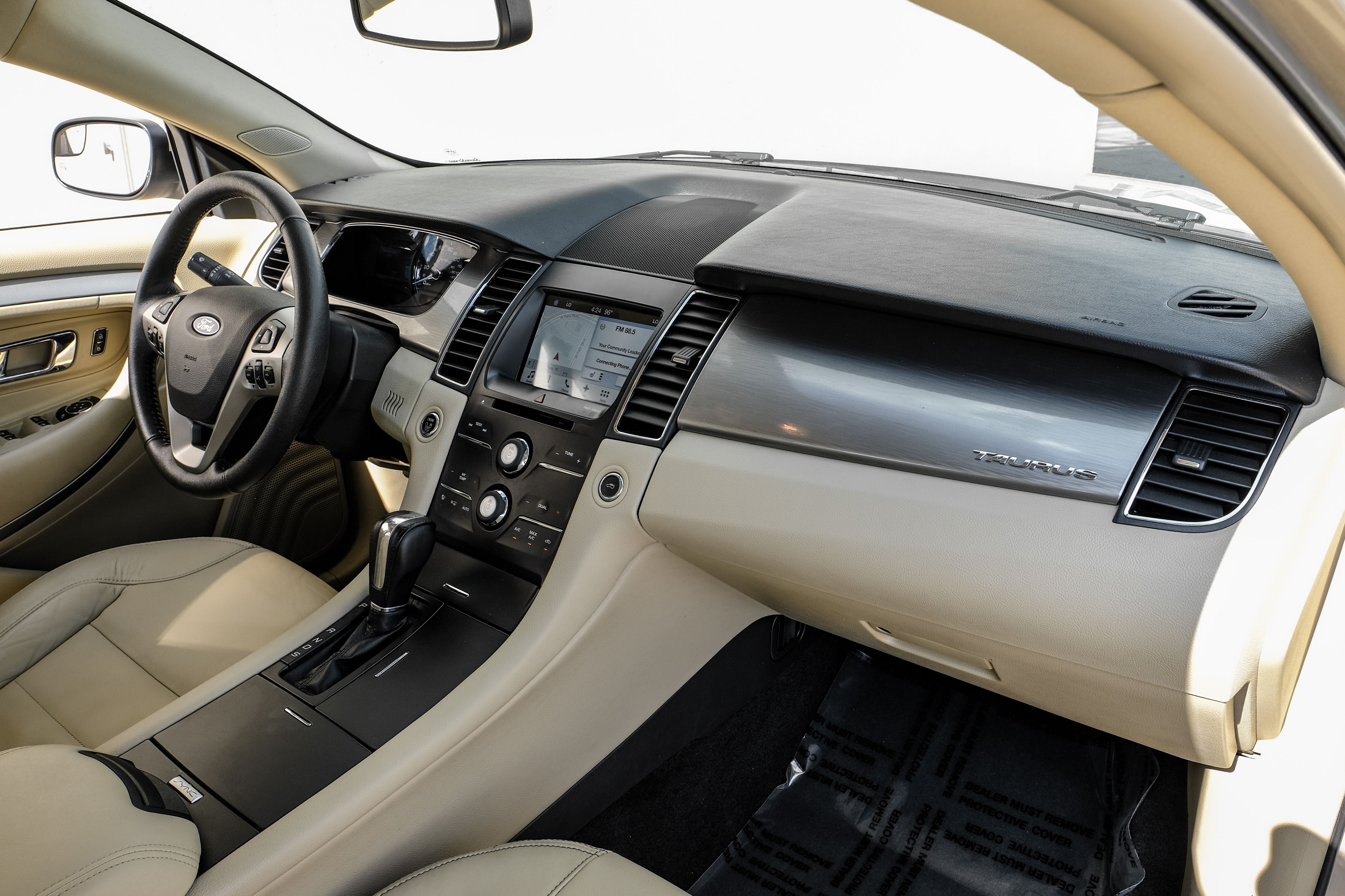 2017 Ford Taurus SEL