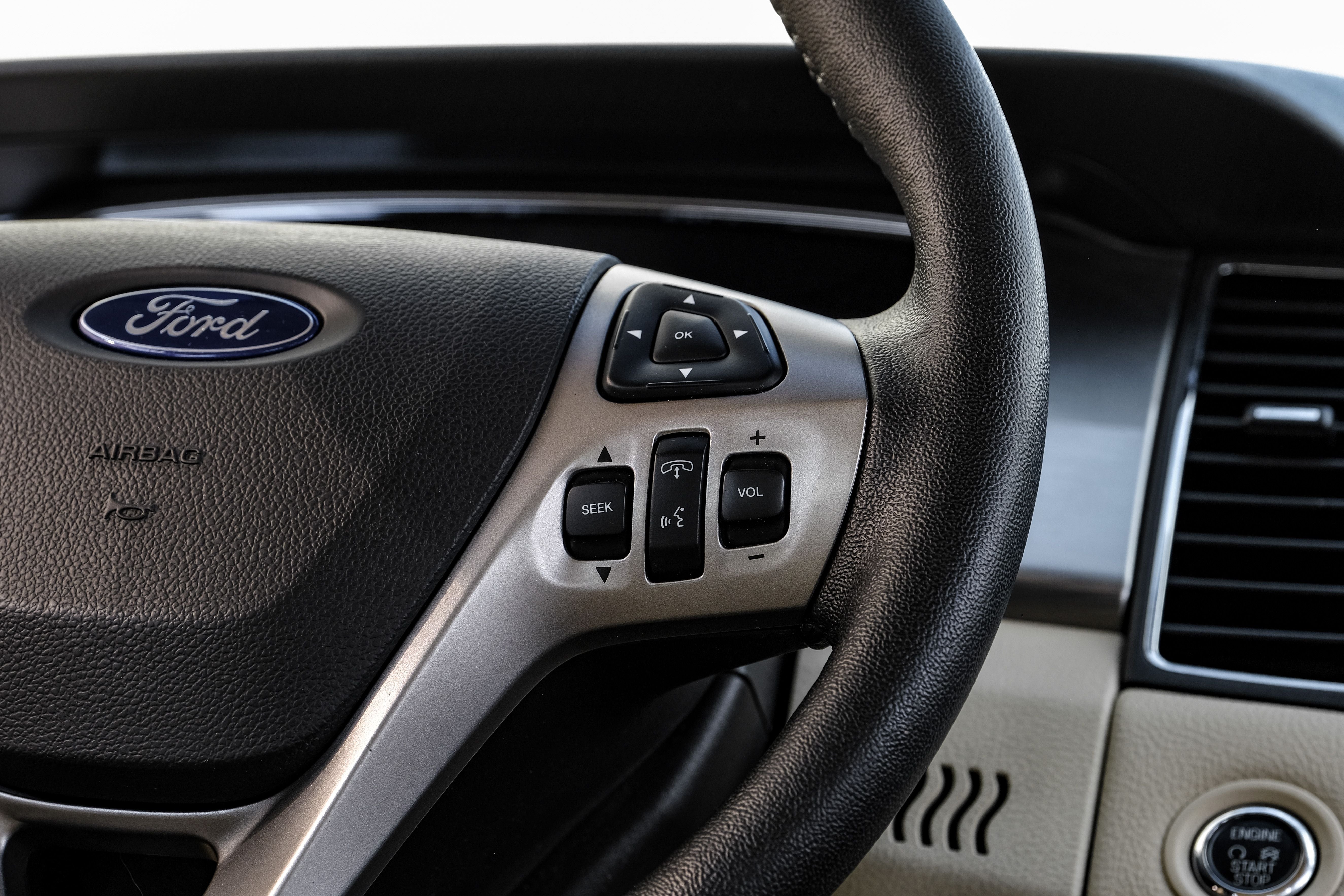 2017 Ford Taurus SEL