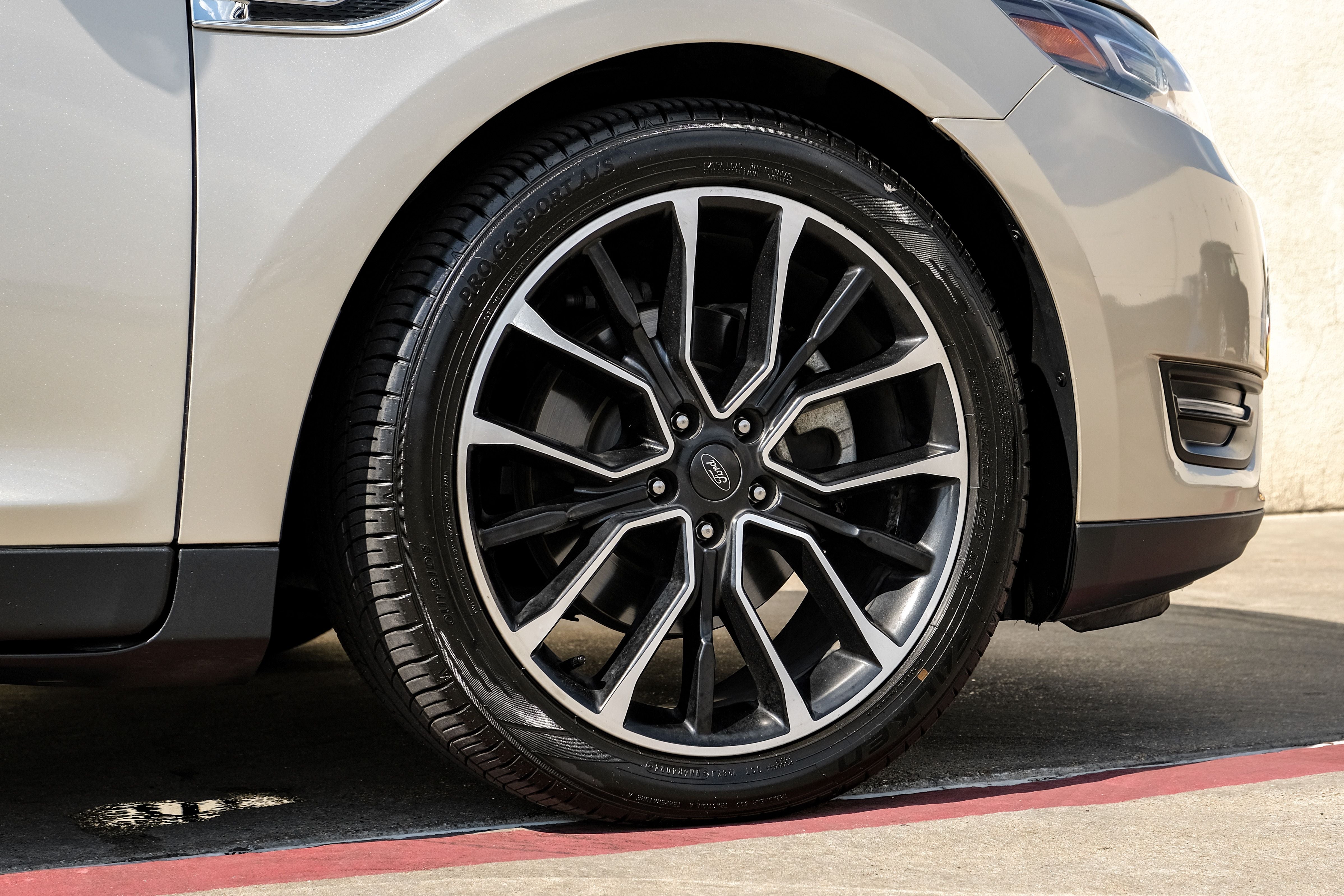 2017 Ford Taurus SEL