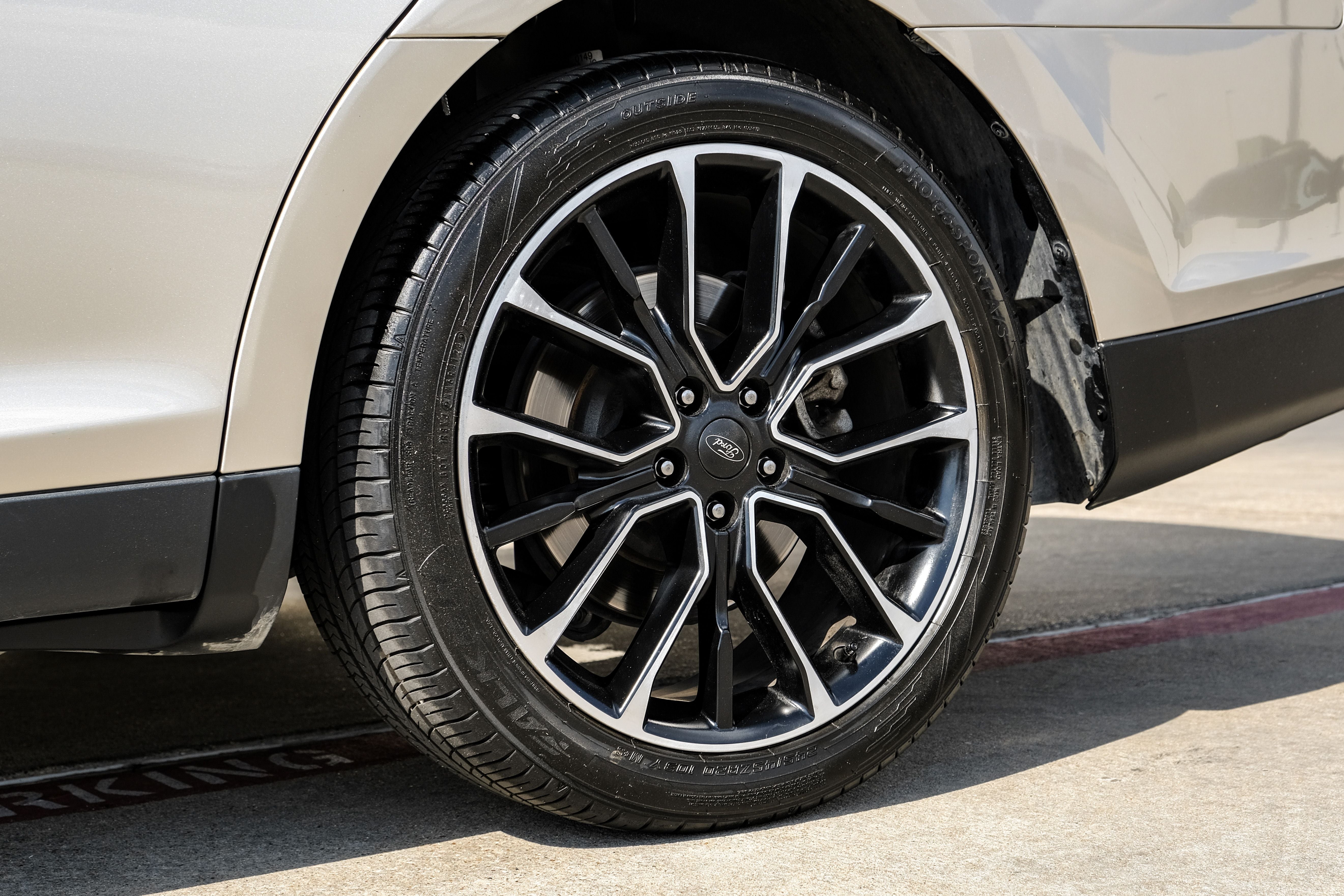 2017 Ford Taurus SEL