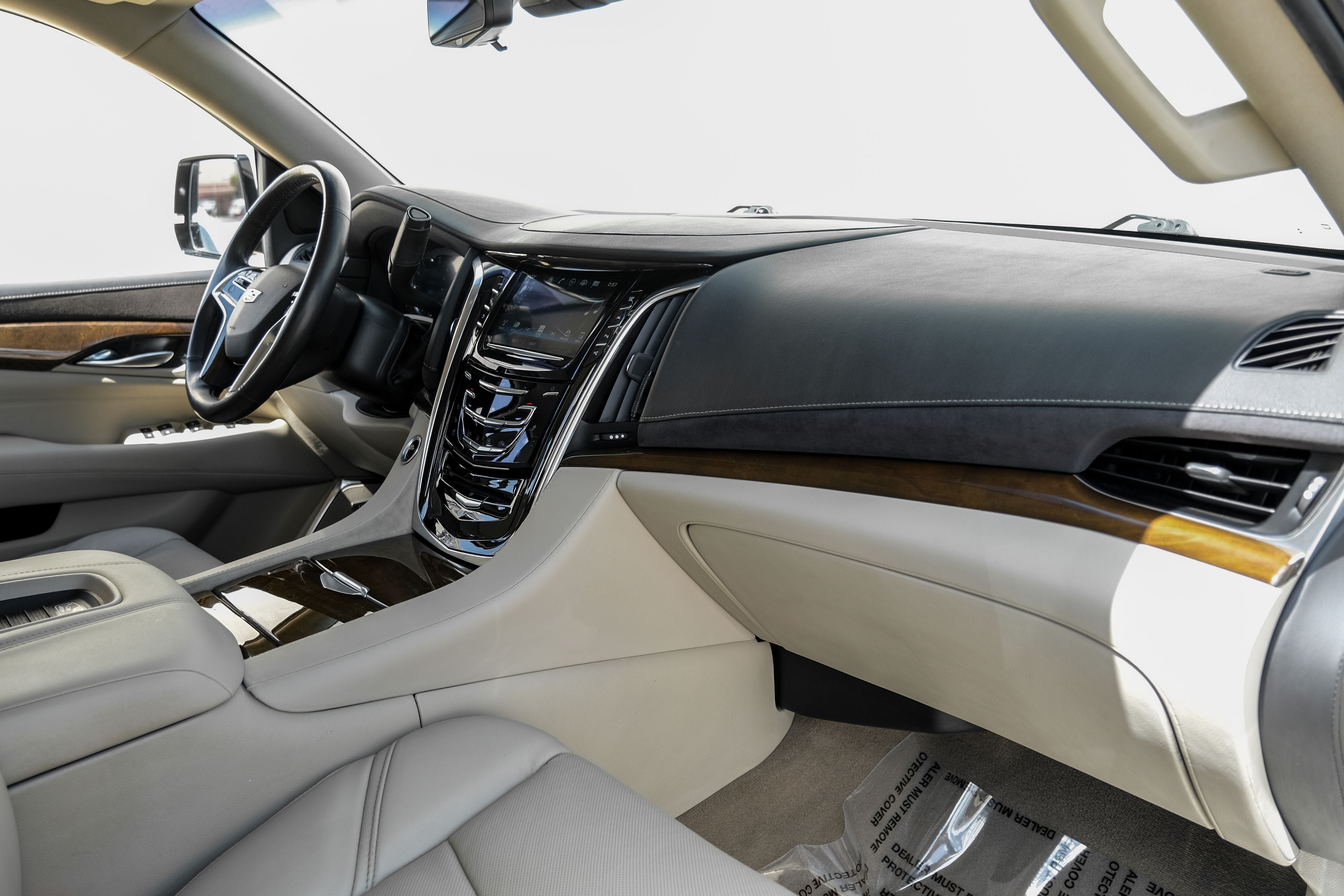 2018 Cadillac Escalade Luxury