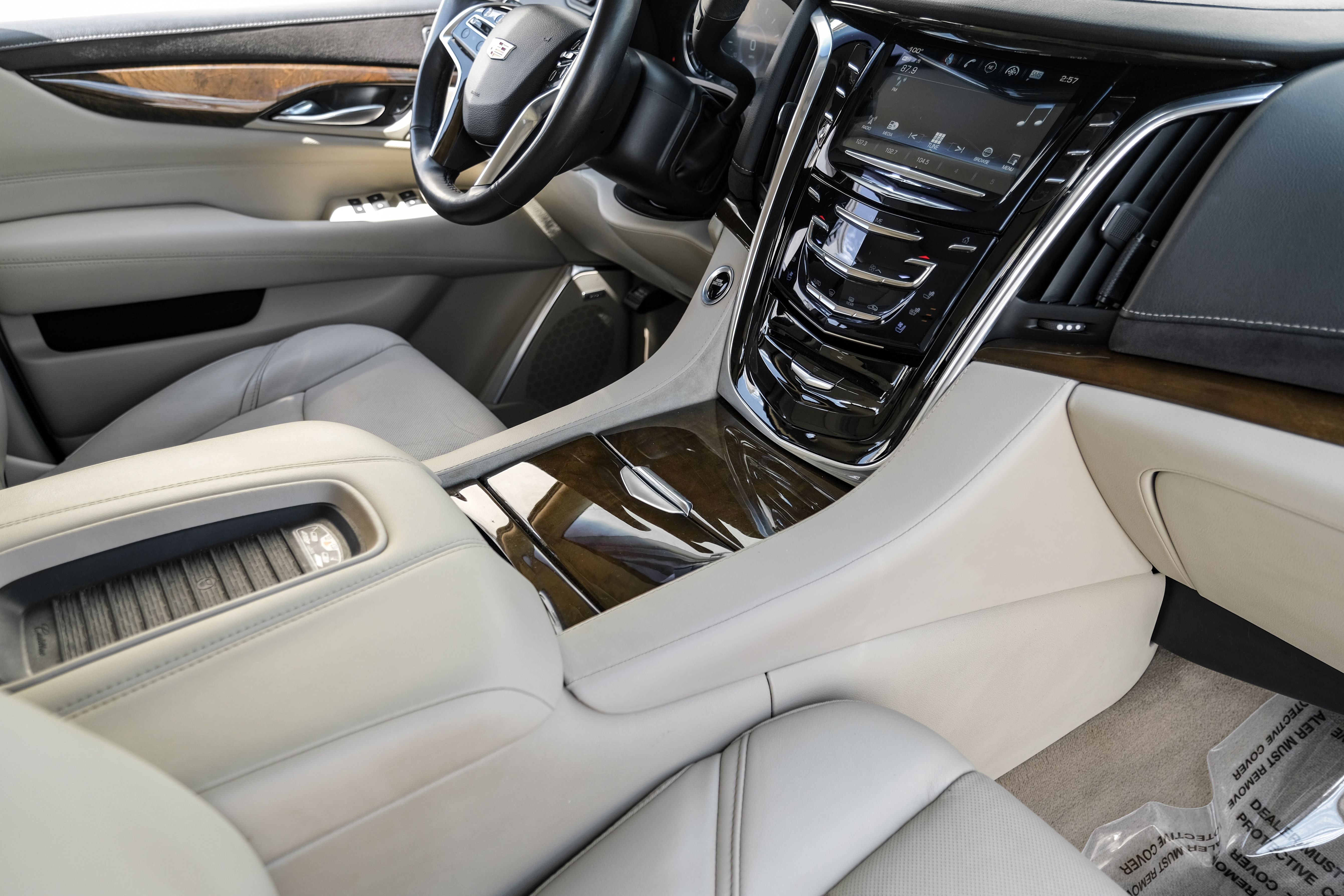 2018 Cadillac Escalade Luxury