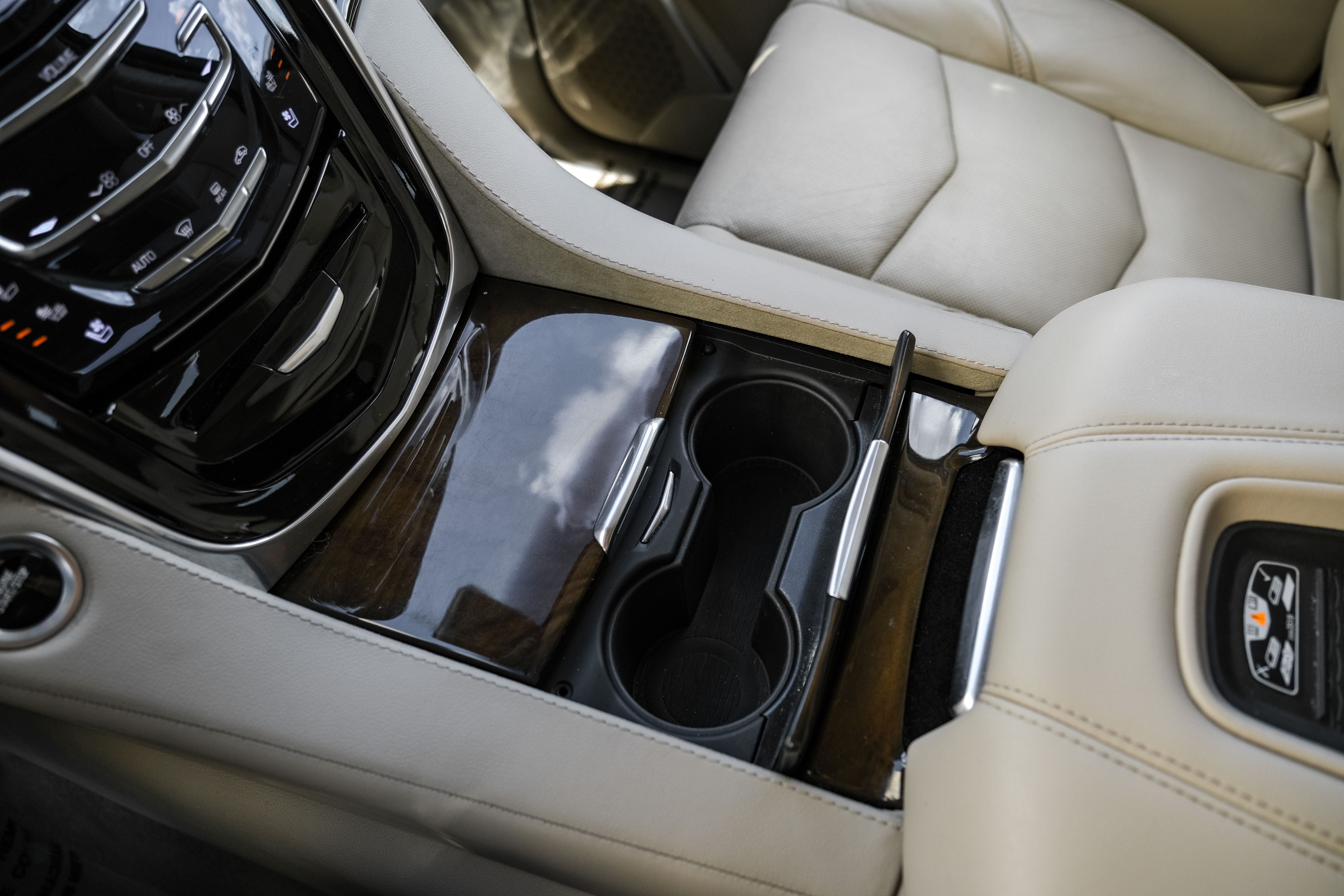 2018 Cadillac Escalade Luxury