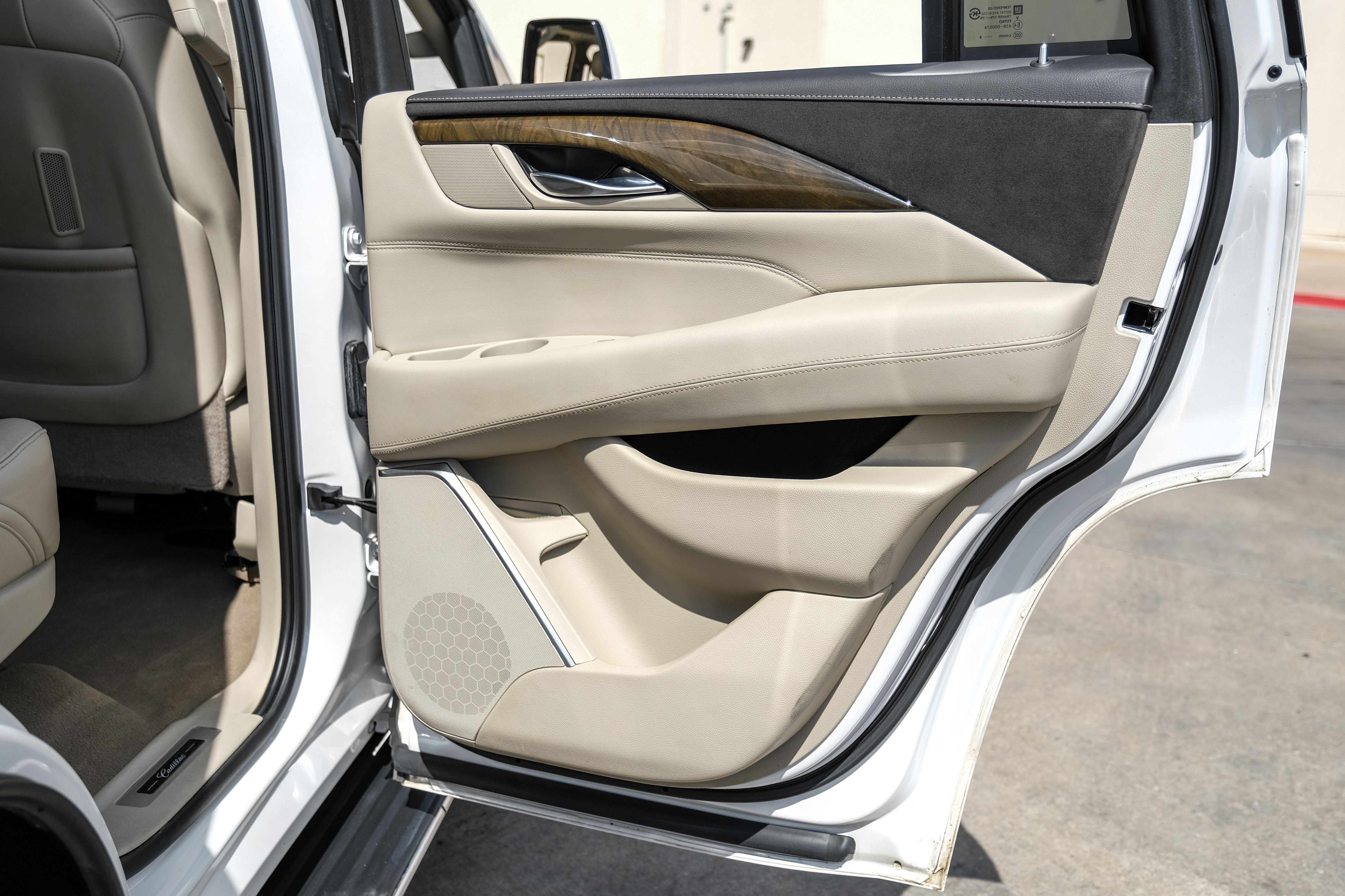 2018 Cadillac Escalade Luxury