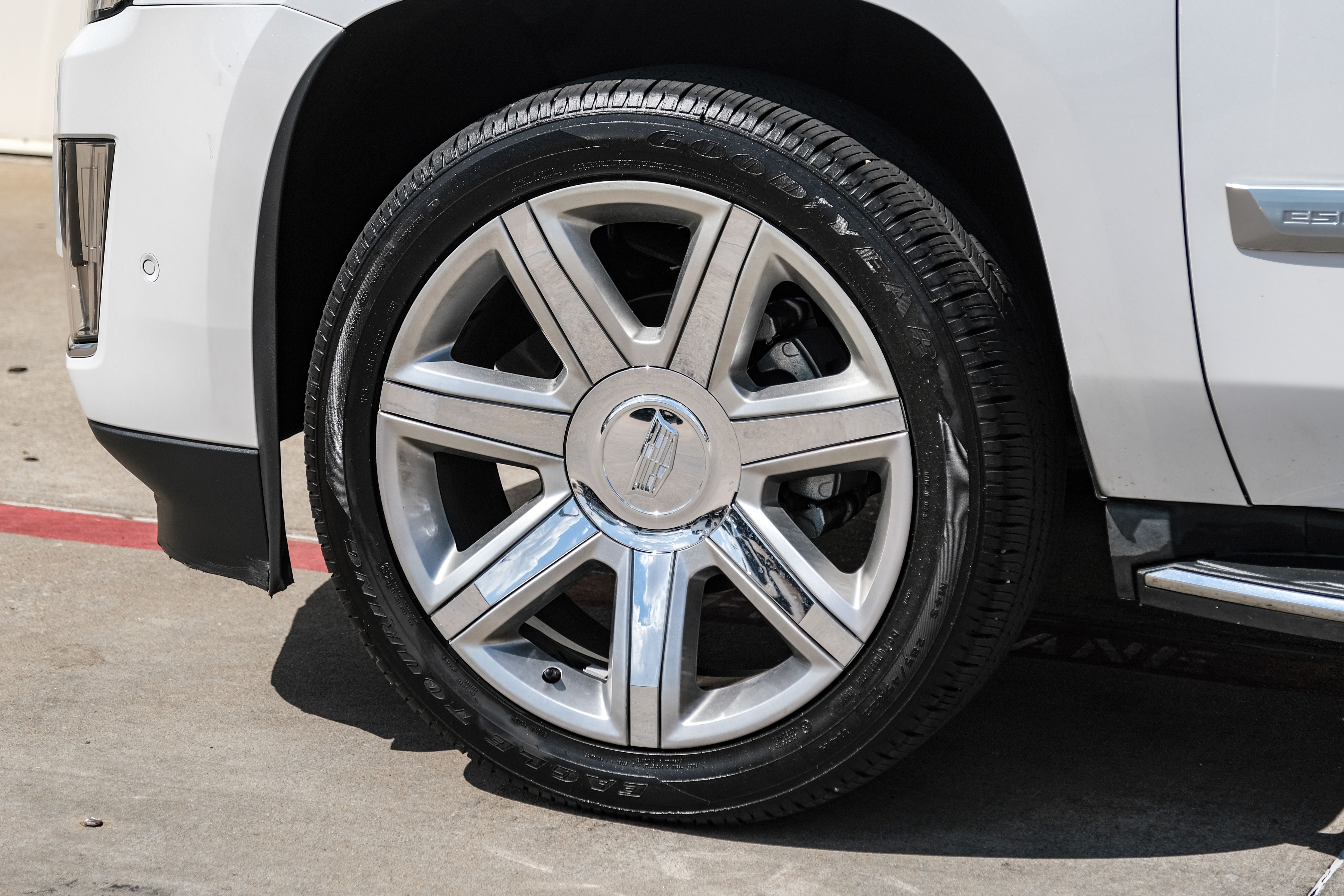 2018 Cadillac Escalade Luxury