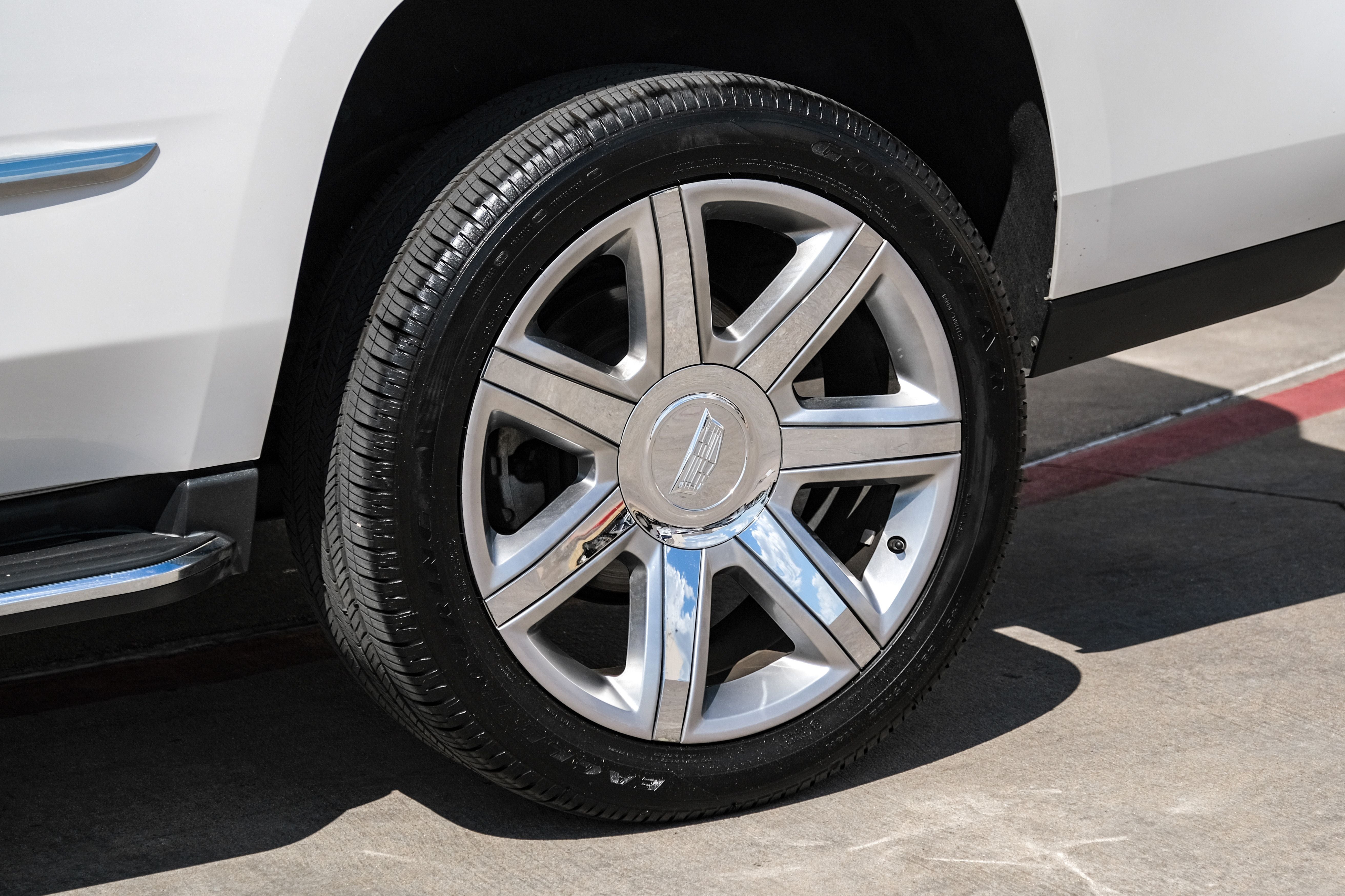 2018 Cadillac Escalade Luxury