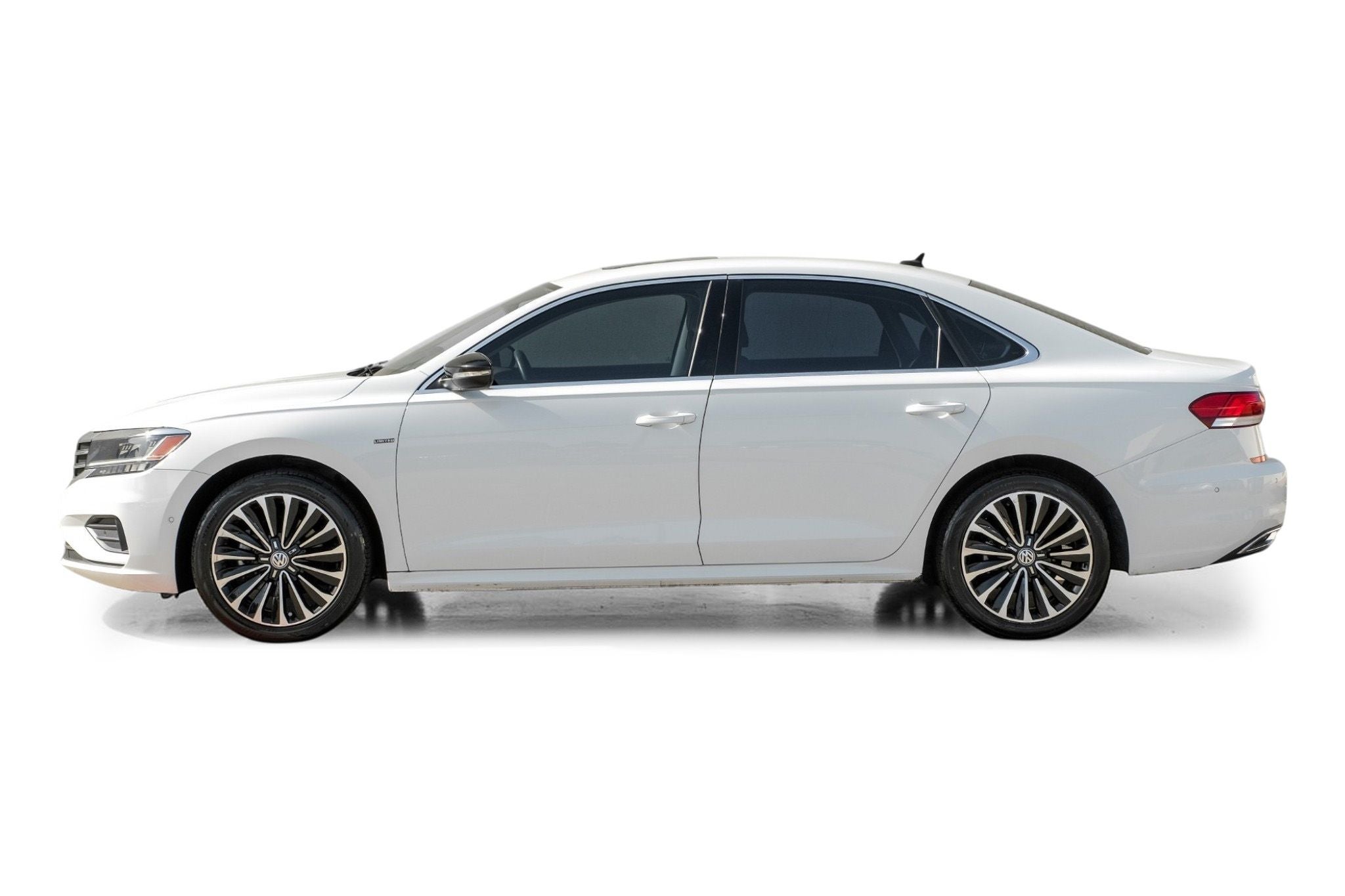 2022 Volkswagen Passat 2.0T Limited Edition