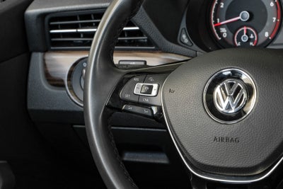 2022 Volkswagen Passat 2.0T Limited Edition