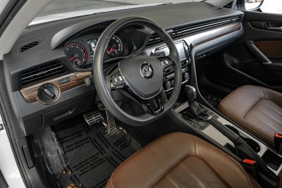 2022 Volkswagen Passat 2.0T Limited Edition