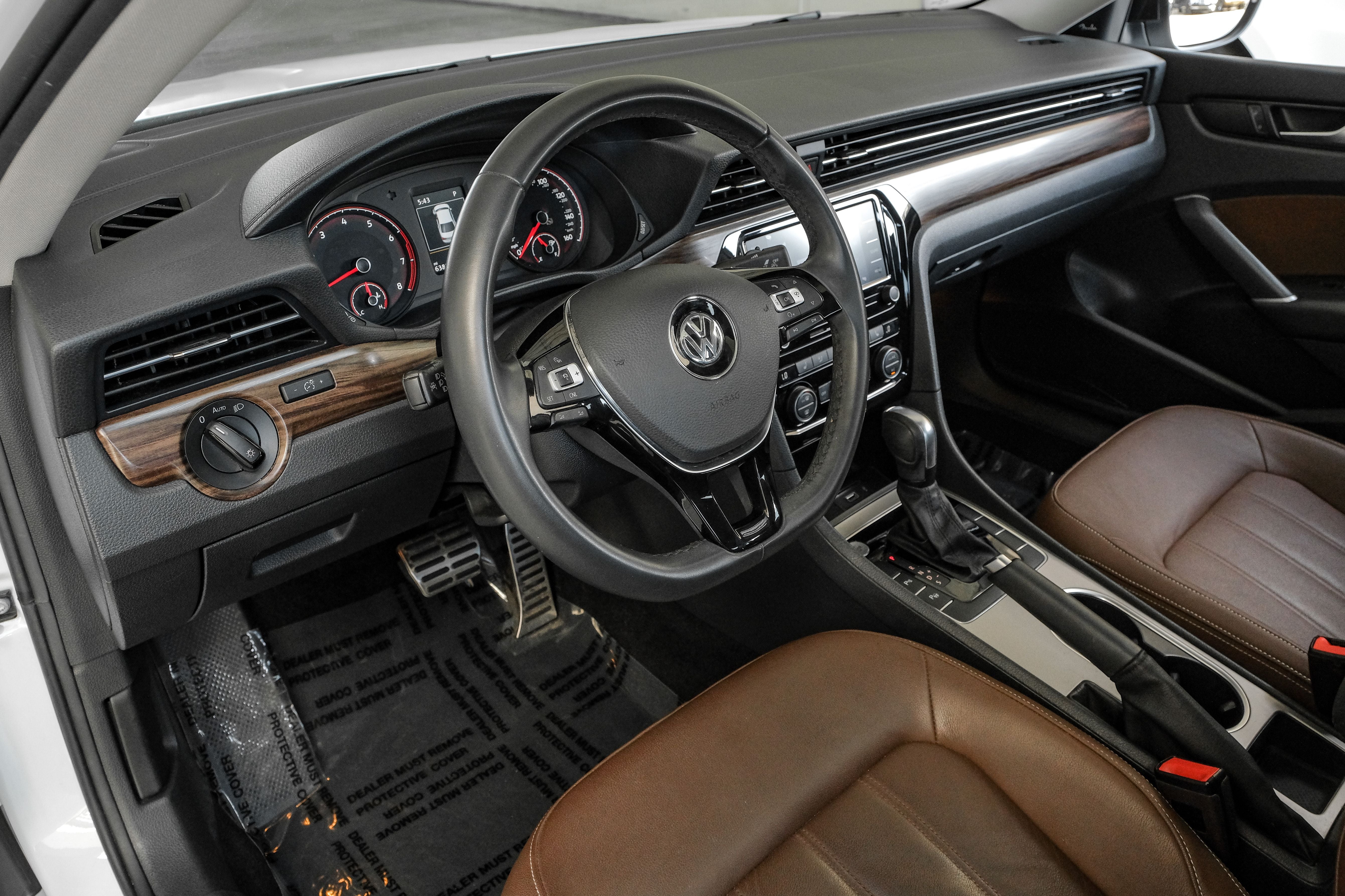 2022 Volkswagen Passat 2.0T Limited Edition