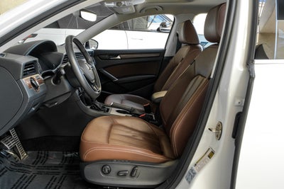 2022 Volkswagen Passat 2.0T Limited Edition
