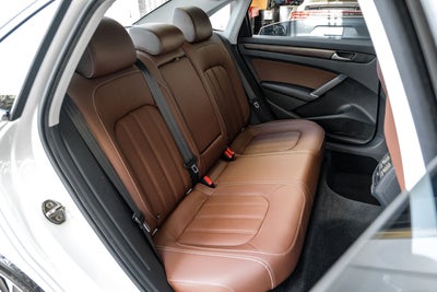 2022 Volkswagen Passat 2.0T Limited Edition