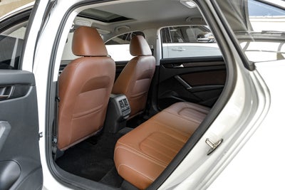 2022 Volkswagen Passat 2.0T Limited Edition