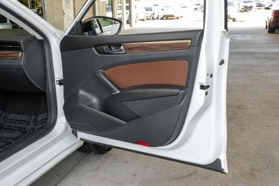2022 Volkswagen Passat 2.0T Limited Edition