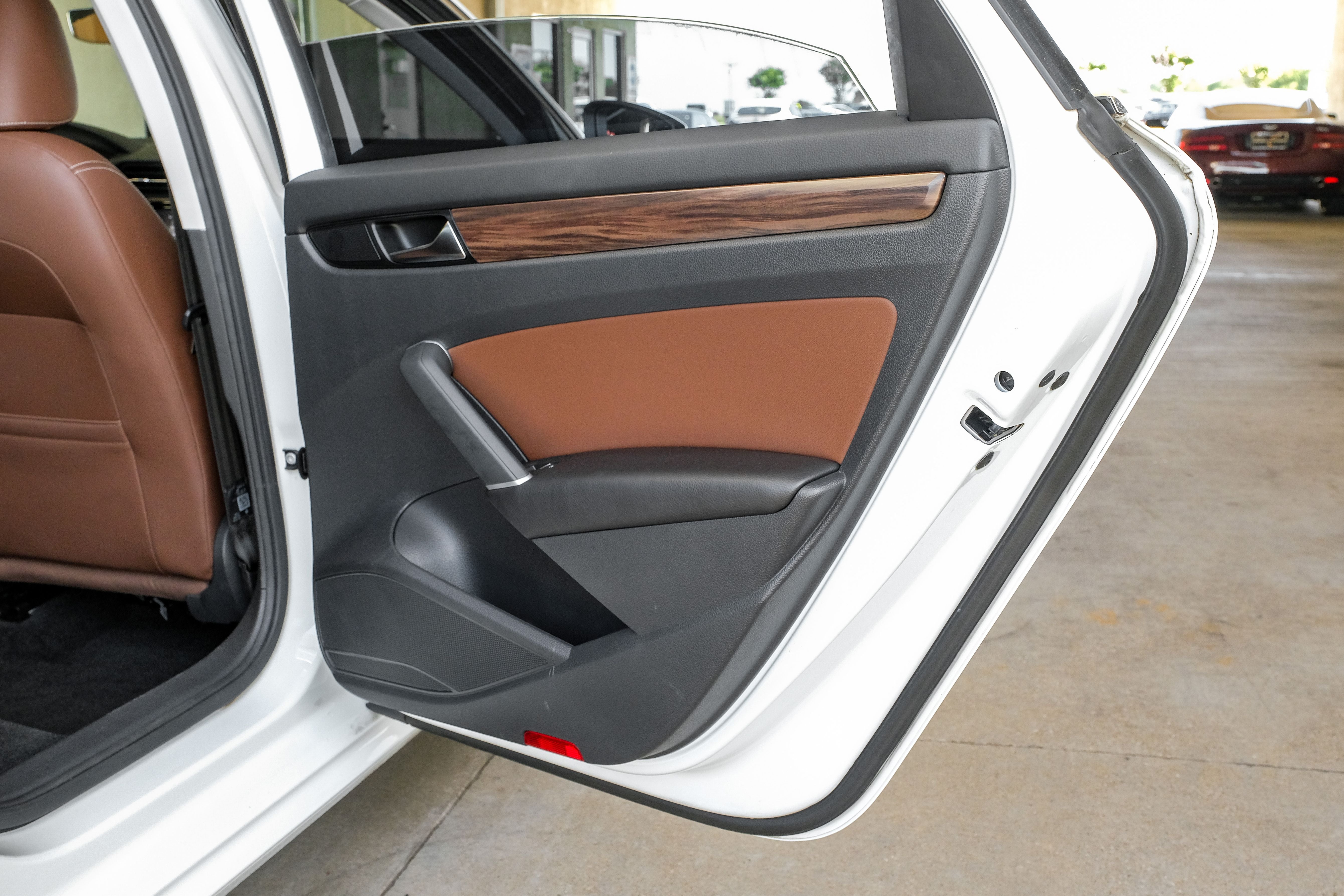 2022 Volkswagen Passat 2.0T Limited Edition