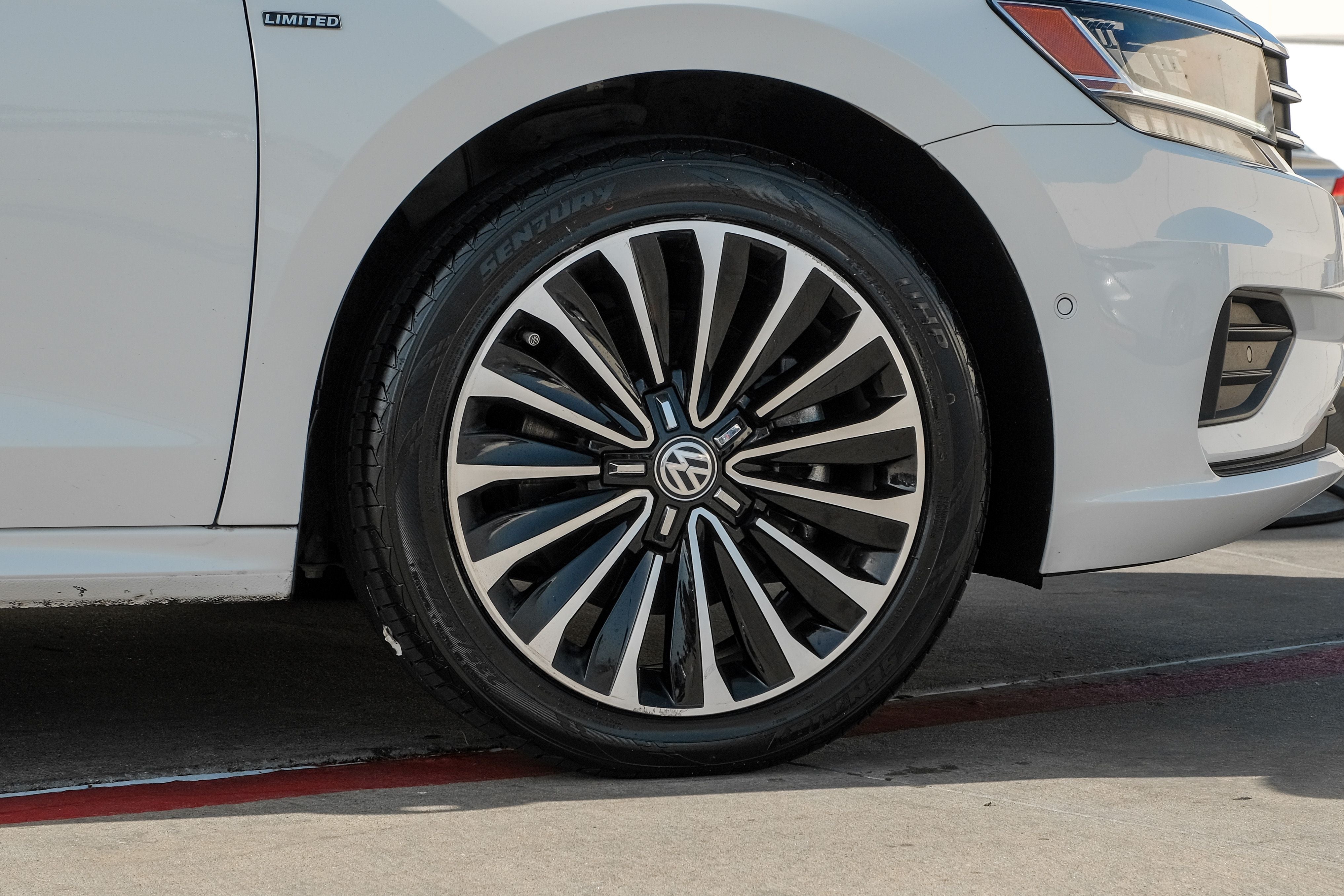 2022 Volkswagen Passat 2.0T Limited Edition
