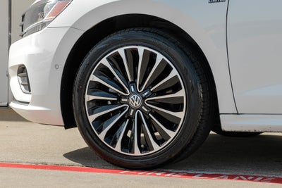 2022 Volkswagen Passat 2.0T Limited Edition