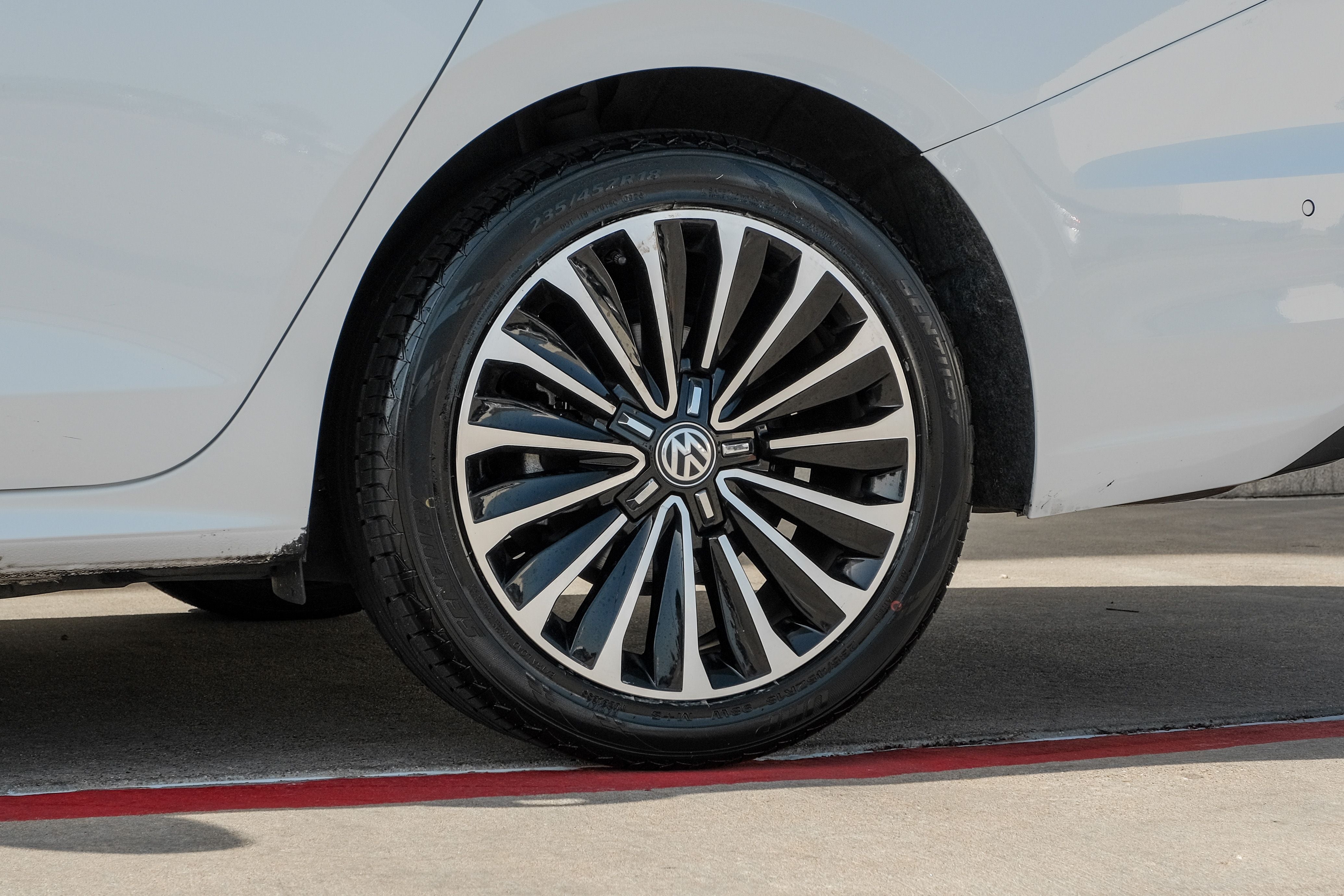 2022 Volkswagen Passat 2.0T Limited Edition