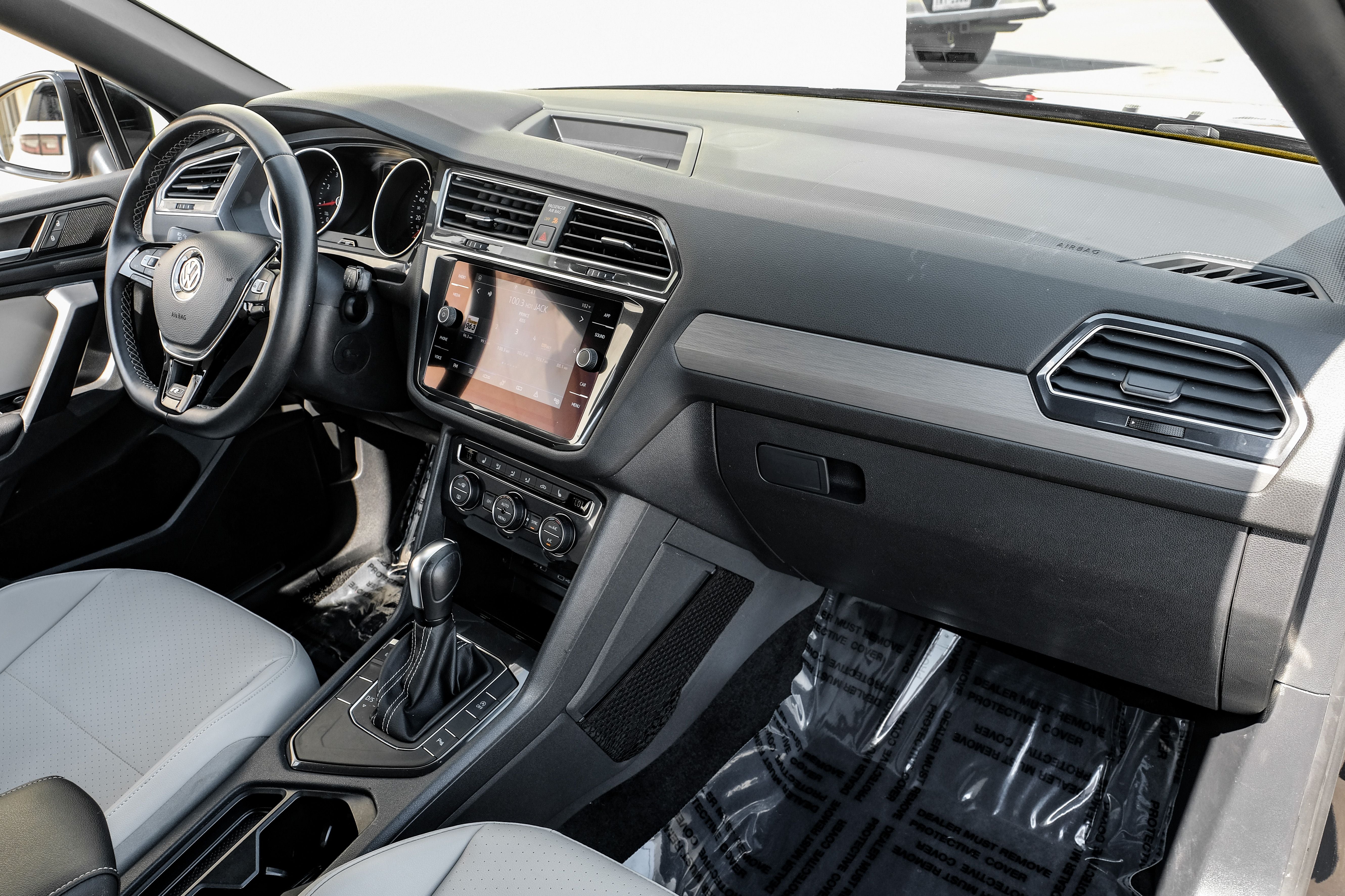 2021 Volkswagen Tiguan 2.0T SE R-Line Black