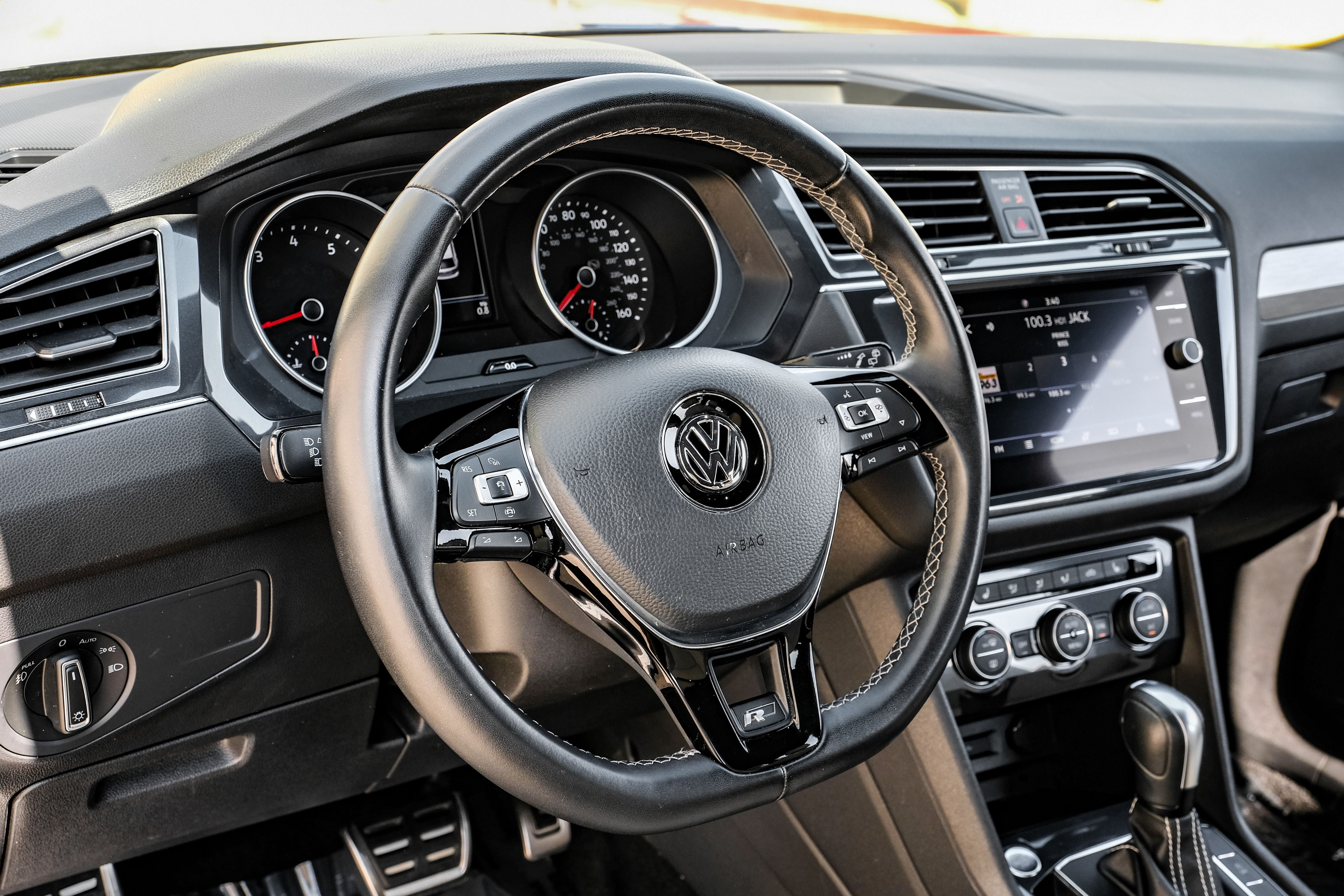 2021 Volkswagen Tiguan 2.0T SE R-Line Black