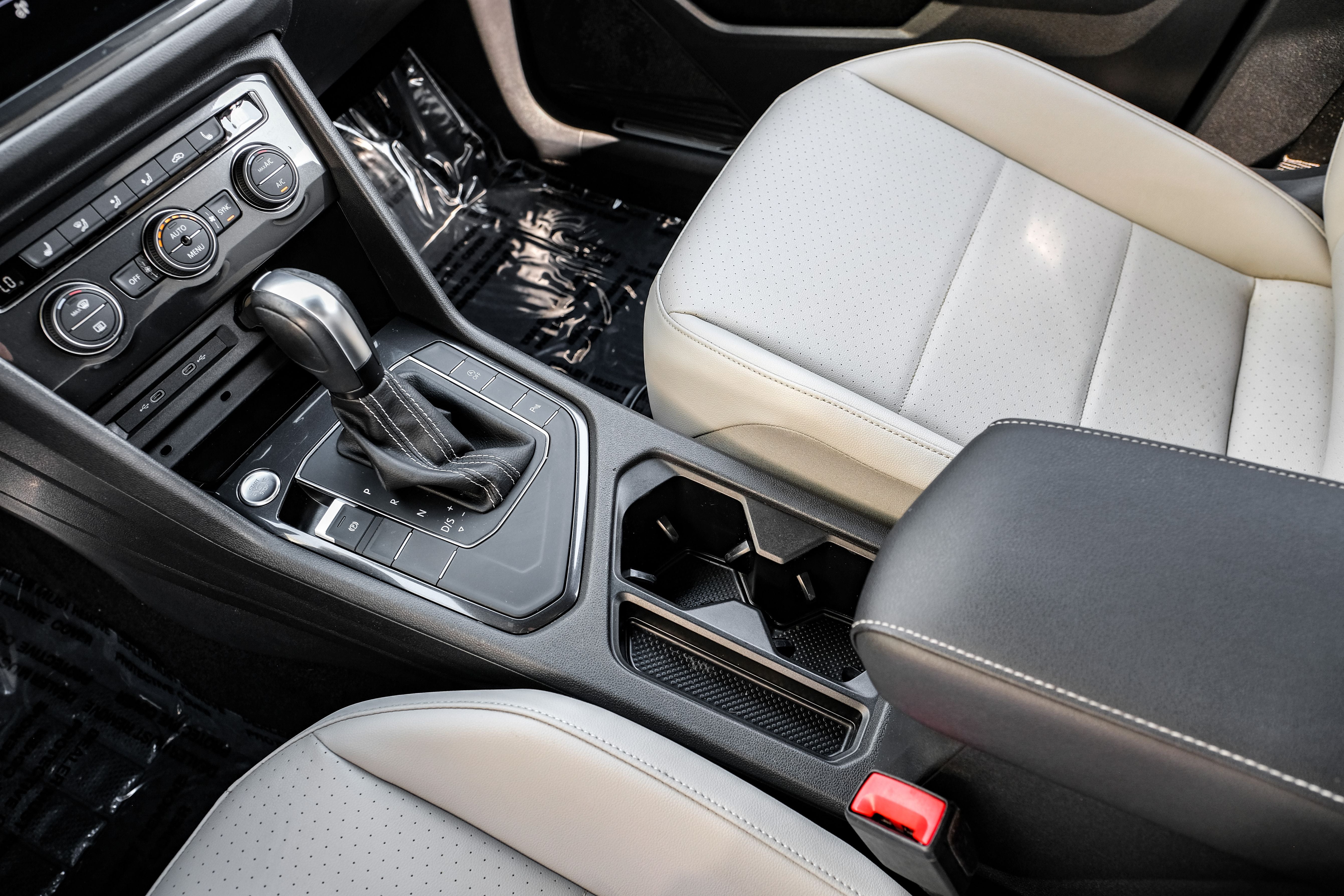 2021 Volkswagen Tiguan 2.0T SE R-Line Black