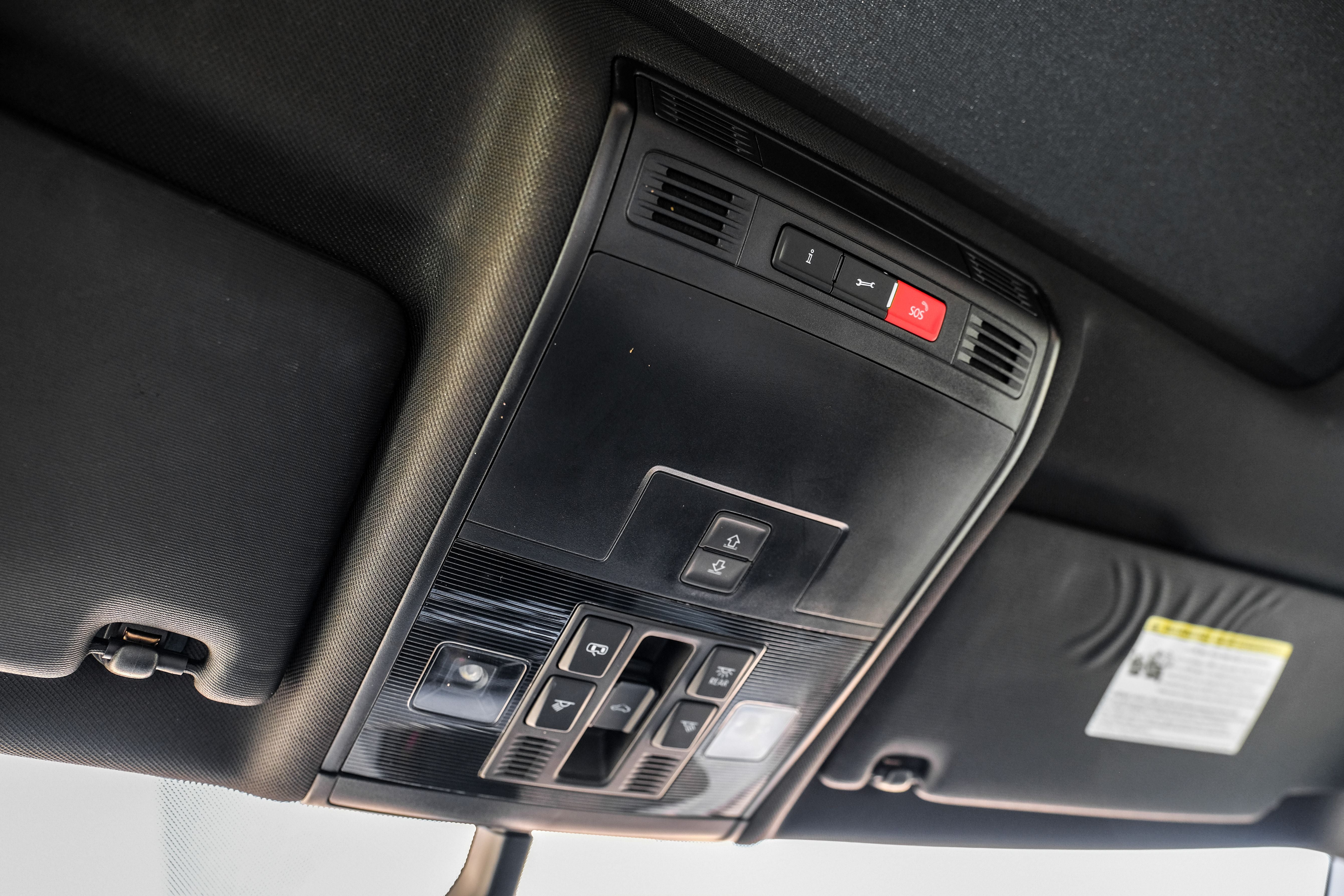 2021 Volkswagen Tiguan 2.0T SE R-Line Black