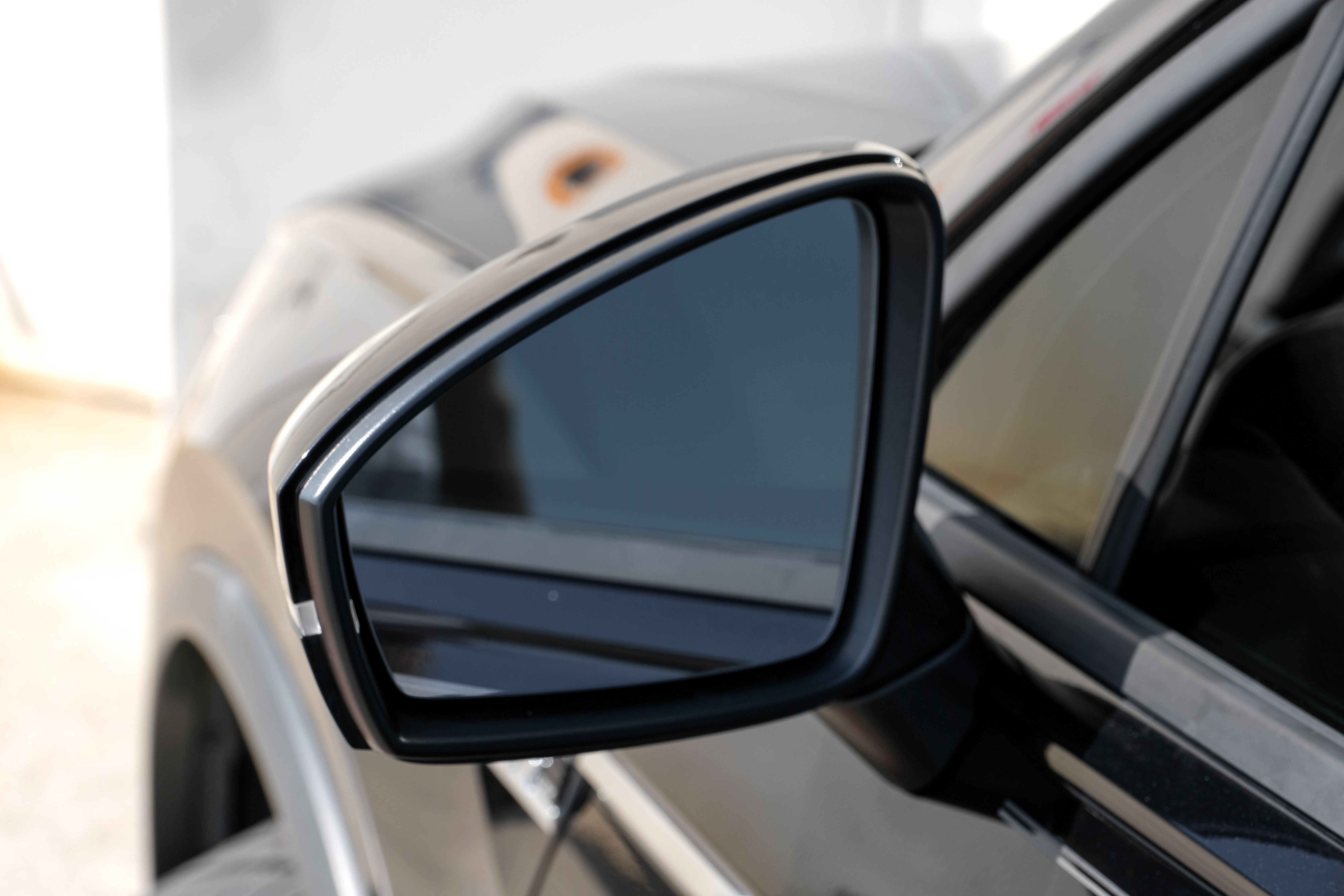 2021 Volkswagen Tiguan 2.0T SE R-Line Black