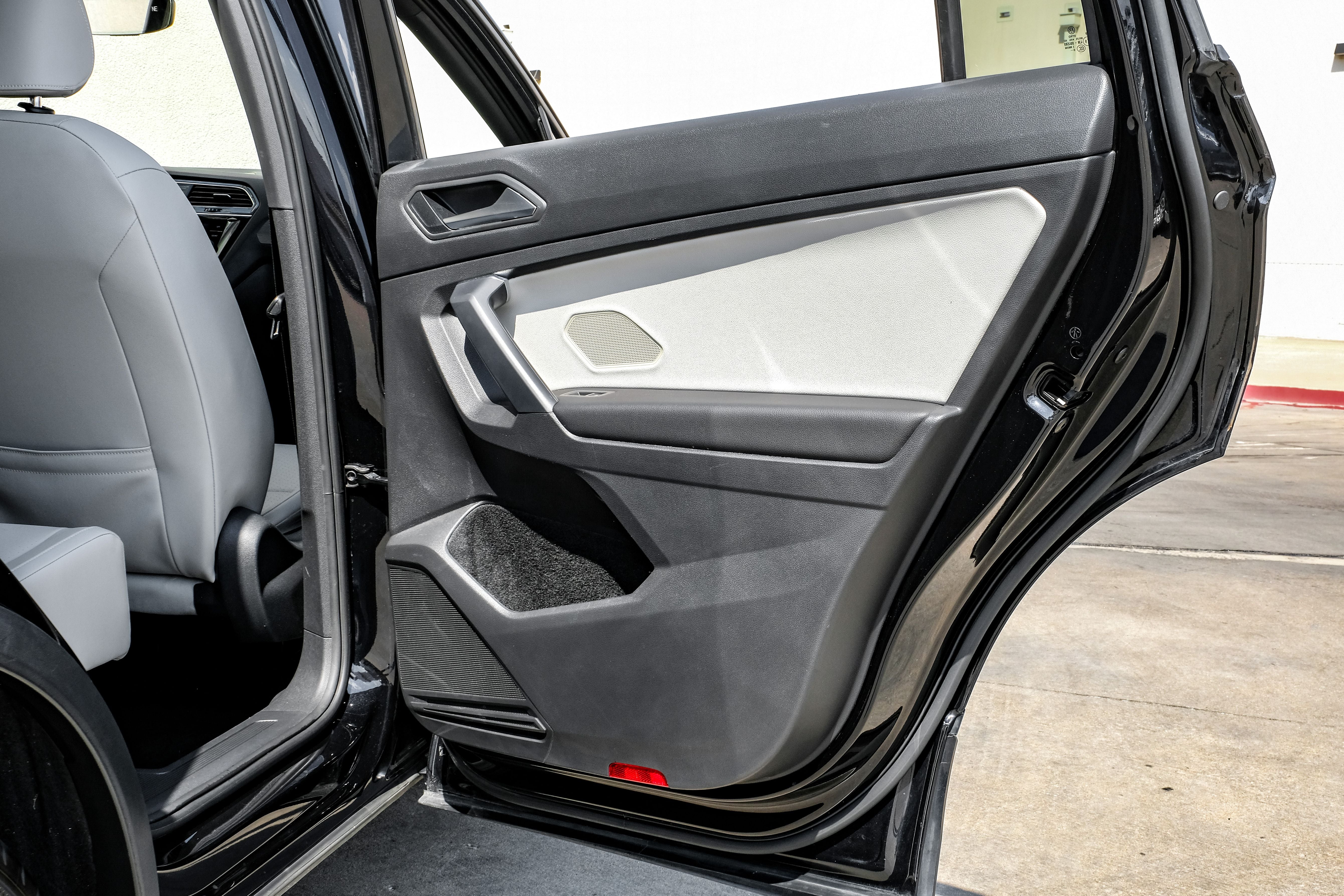2021 Volkswagen Tiguan 2.0T SE R-Line Black