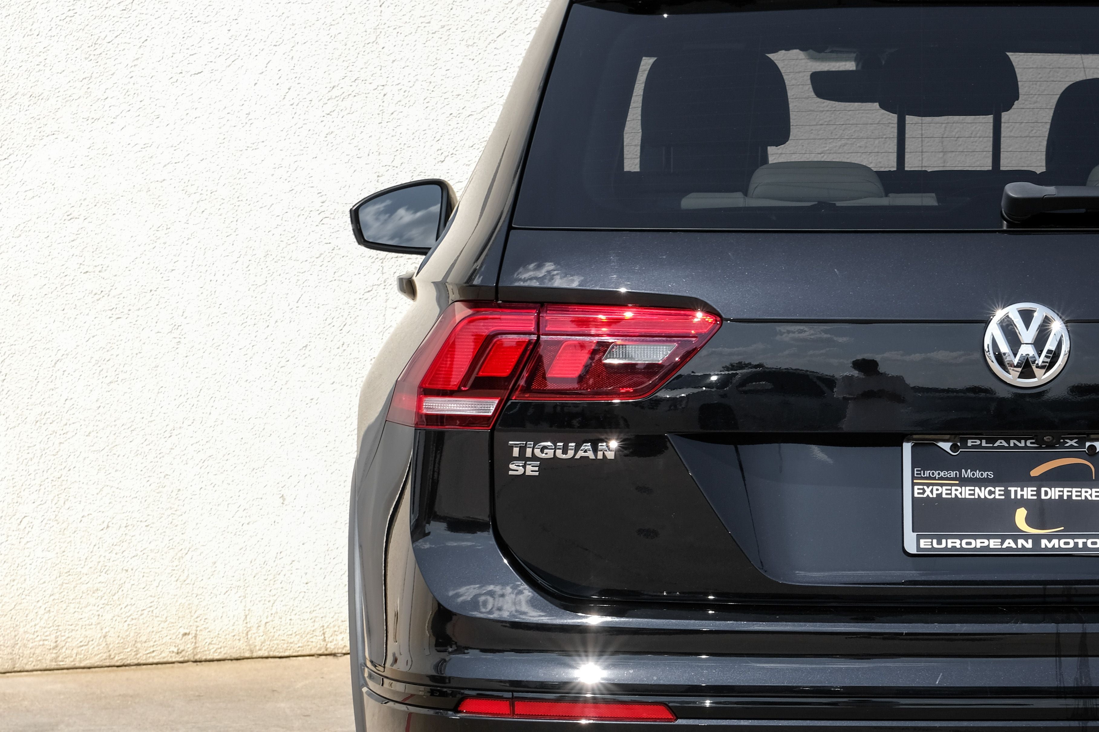 2021 Volkswagen Tiguan 2.0T SE R-Line Black
