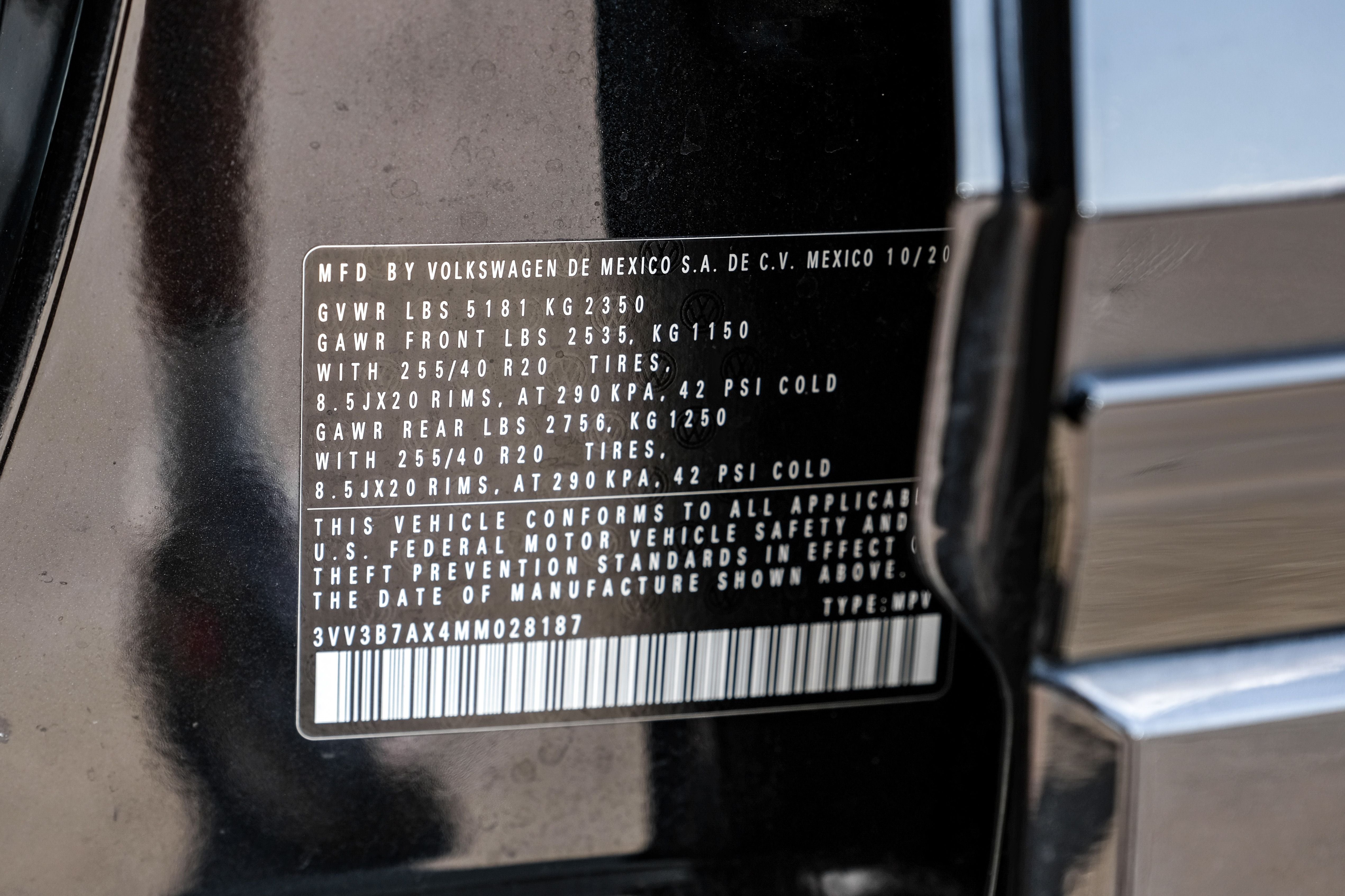2021 Volkswagen Tiguan 2.0T SE R-Line Black