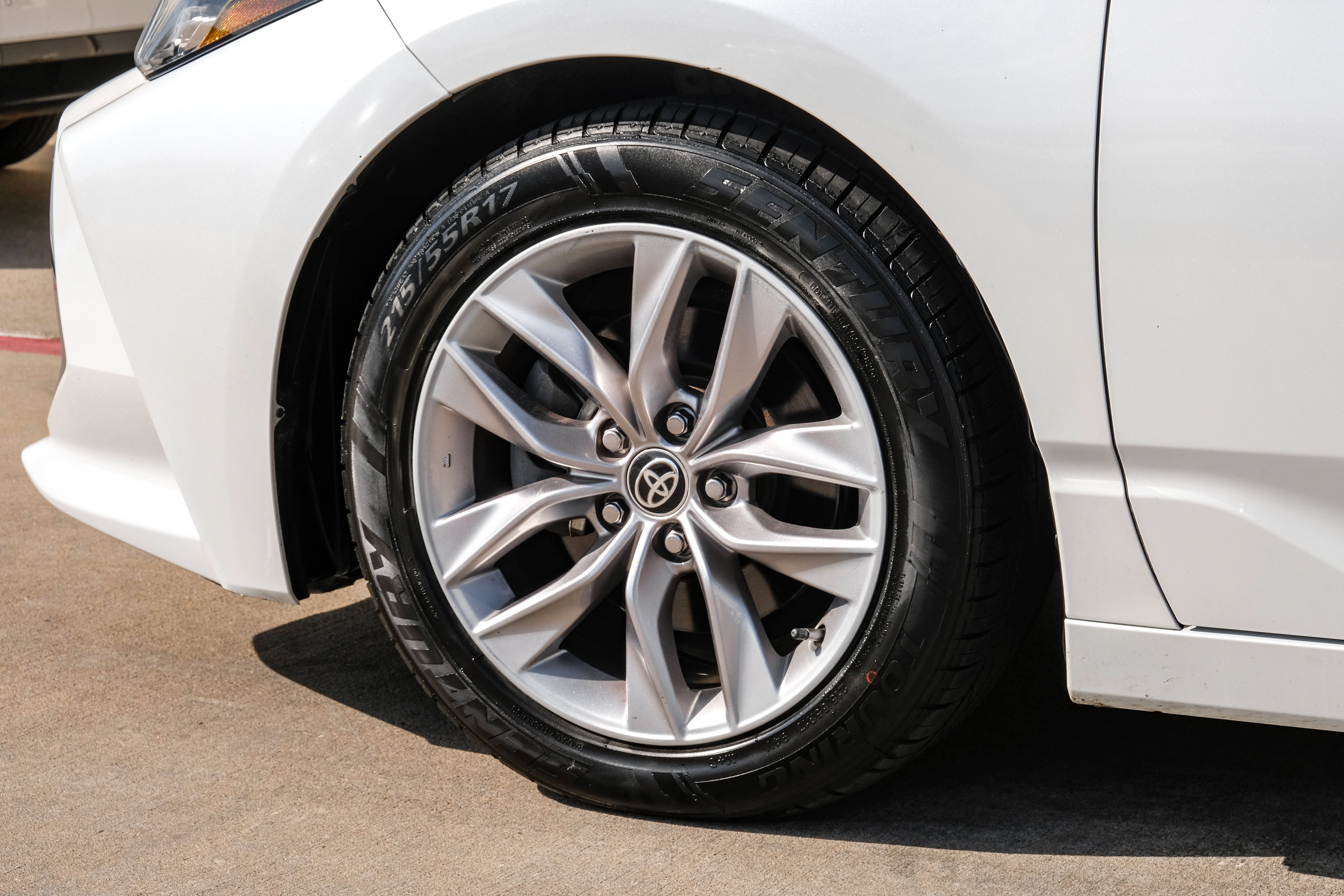 2021 Toyota Avalon XLE
