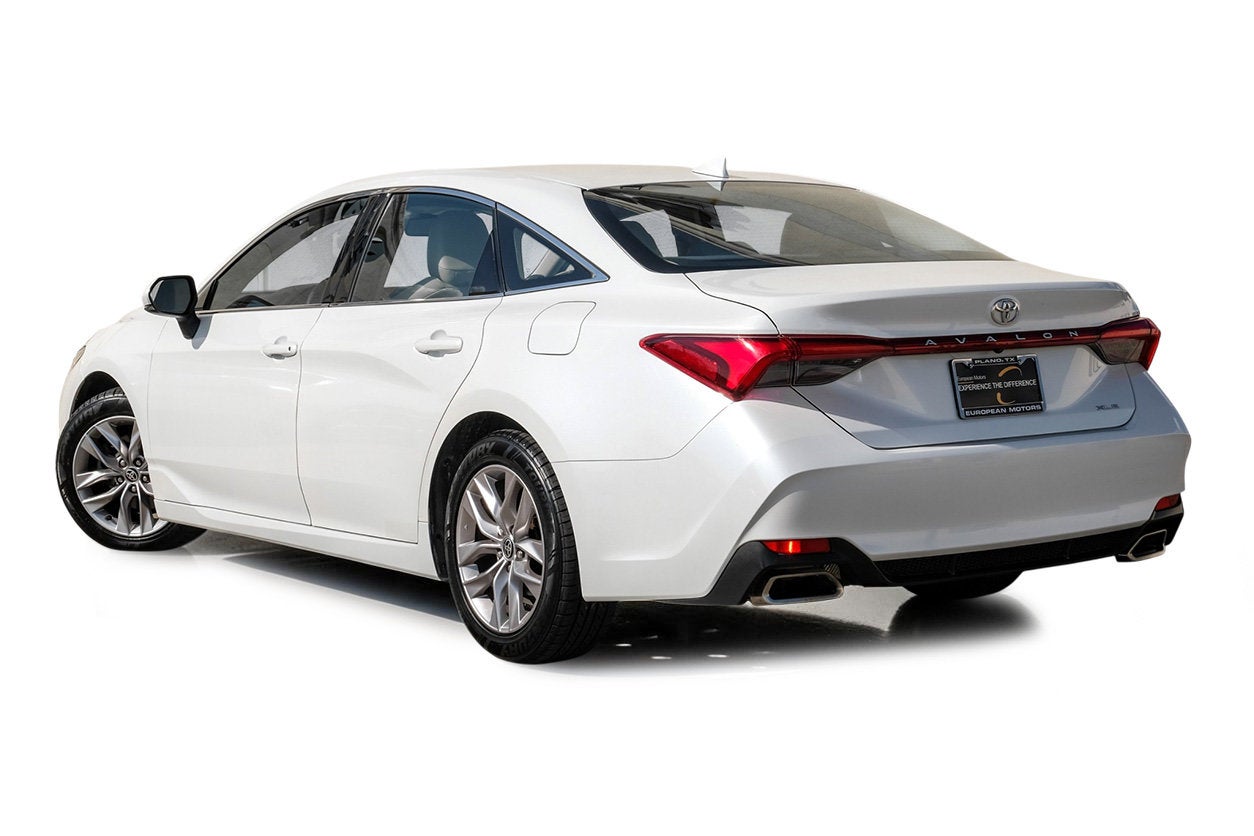 2021 Toyota Avalon XLE