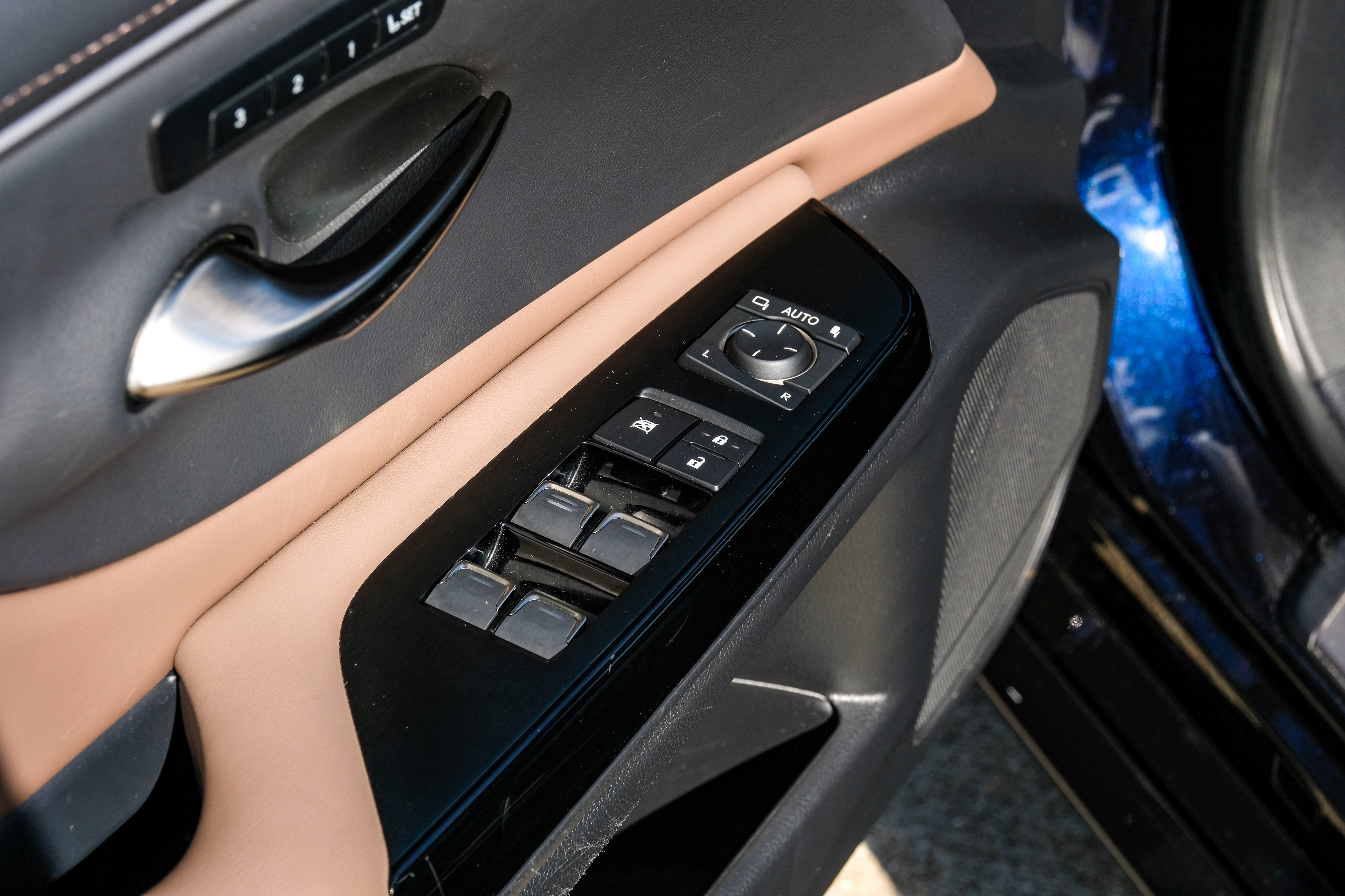 2023 Lexus ES 350