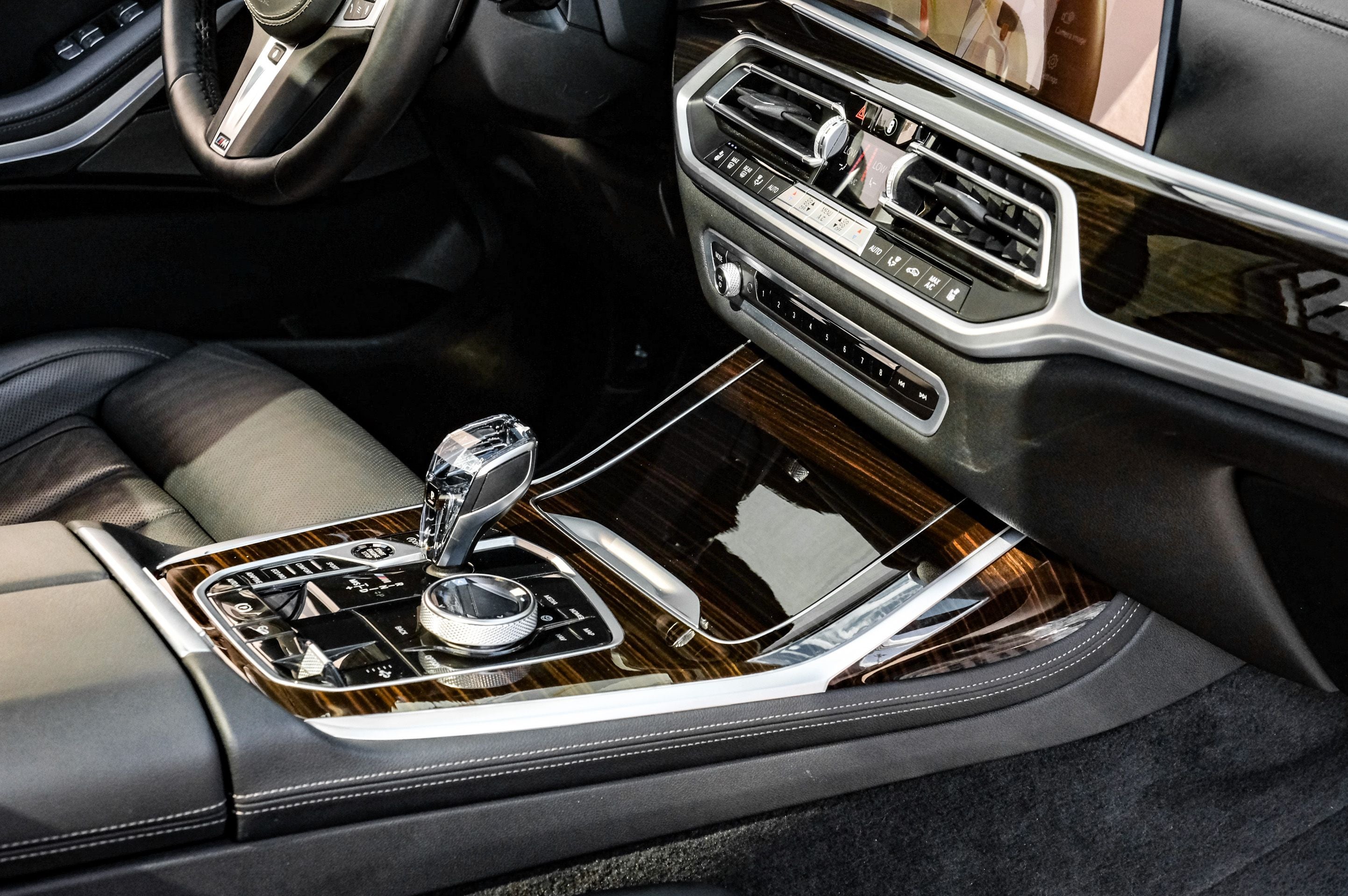 2021 BMW X7 M50i