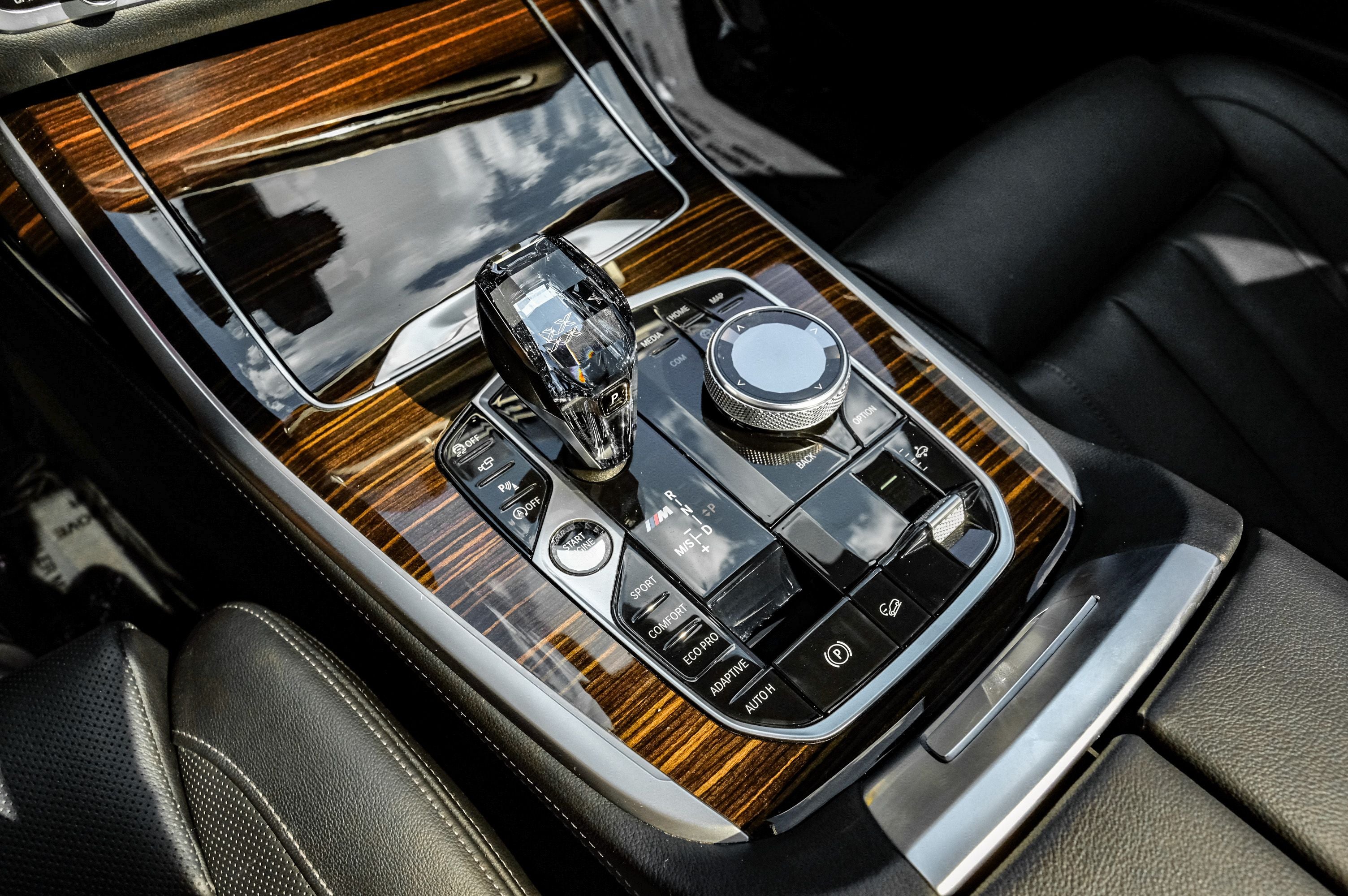 2021 BMW X7 M50i