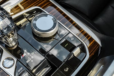2021 BMW X7 M50i
