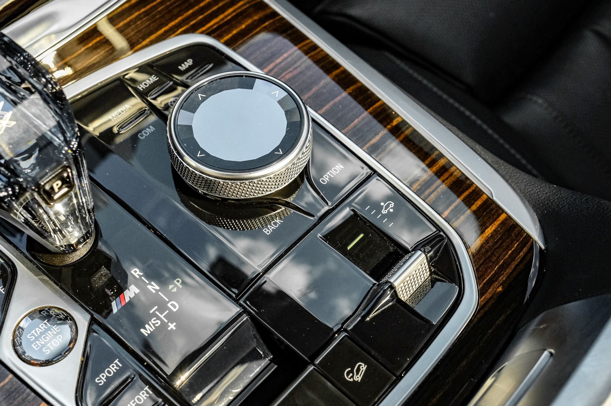 2021 BMW X7 M50i