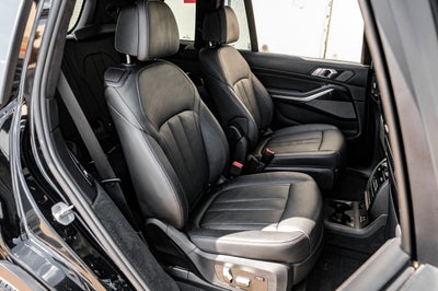 2021 BMW X7 M50i