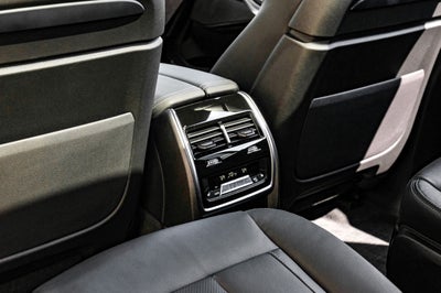 2021 BMW X7 M50i